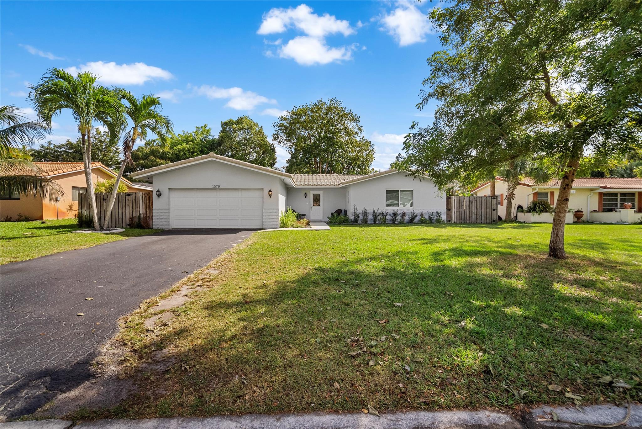 1579 84th Dr Coral Springs FL 33071 | F10487429