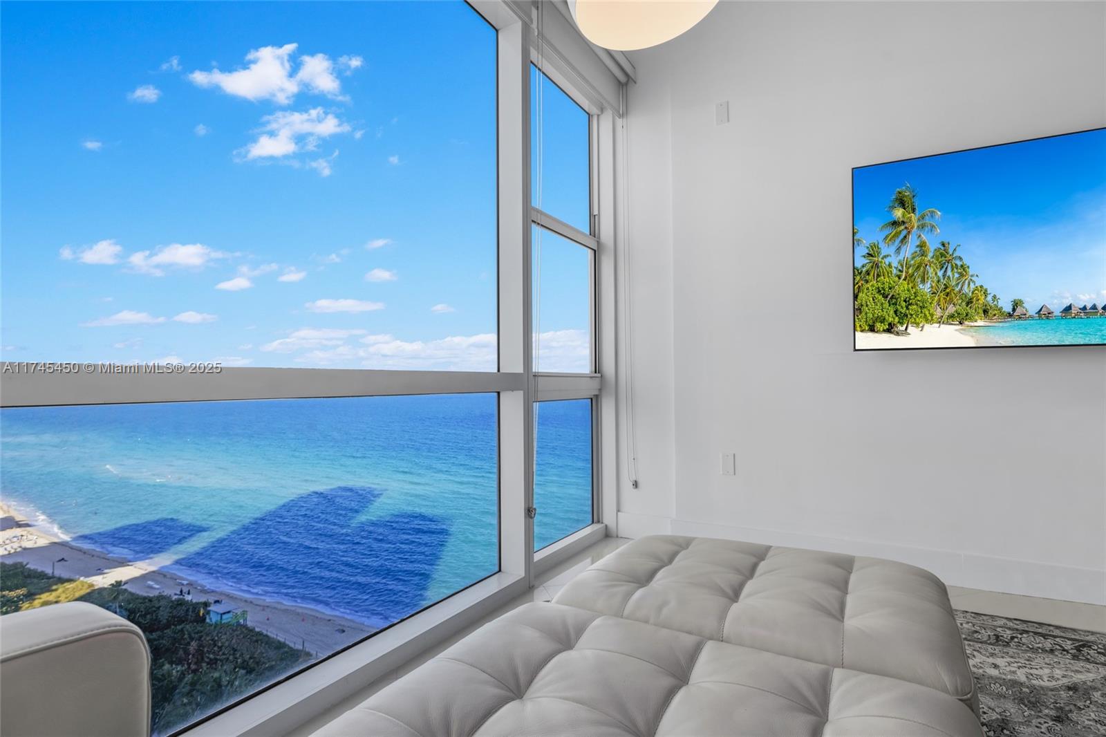6801 Collins Ave #PH11 / Deed PH02, Miami Beach FL 33141