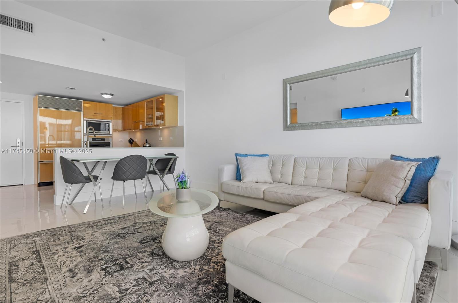 6801 Collins Ave #PH11 / Deed PH02, Miami Beach FL 33141