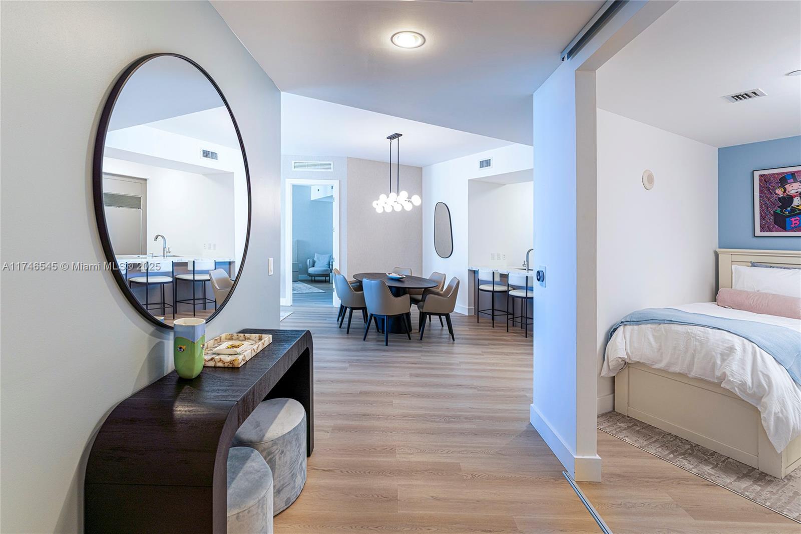 15901 Collins Ave #903, Sunny Isles Beach FL 33160
