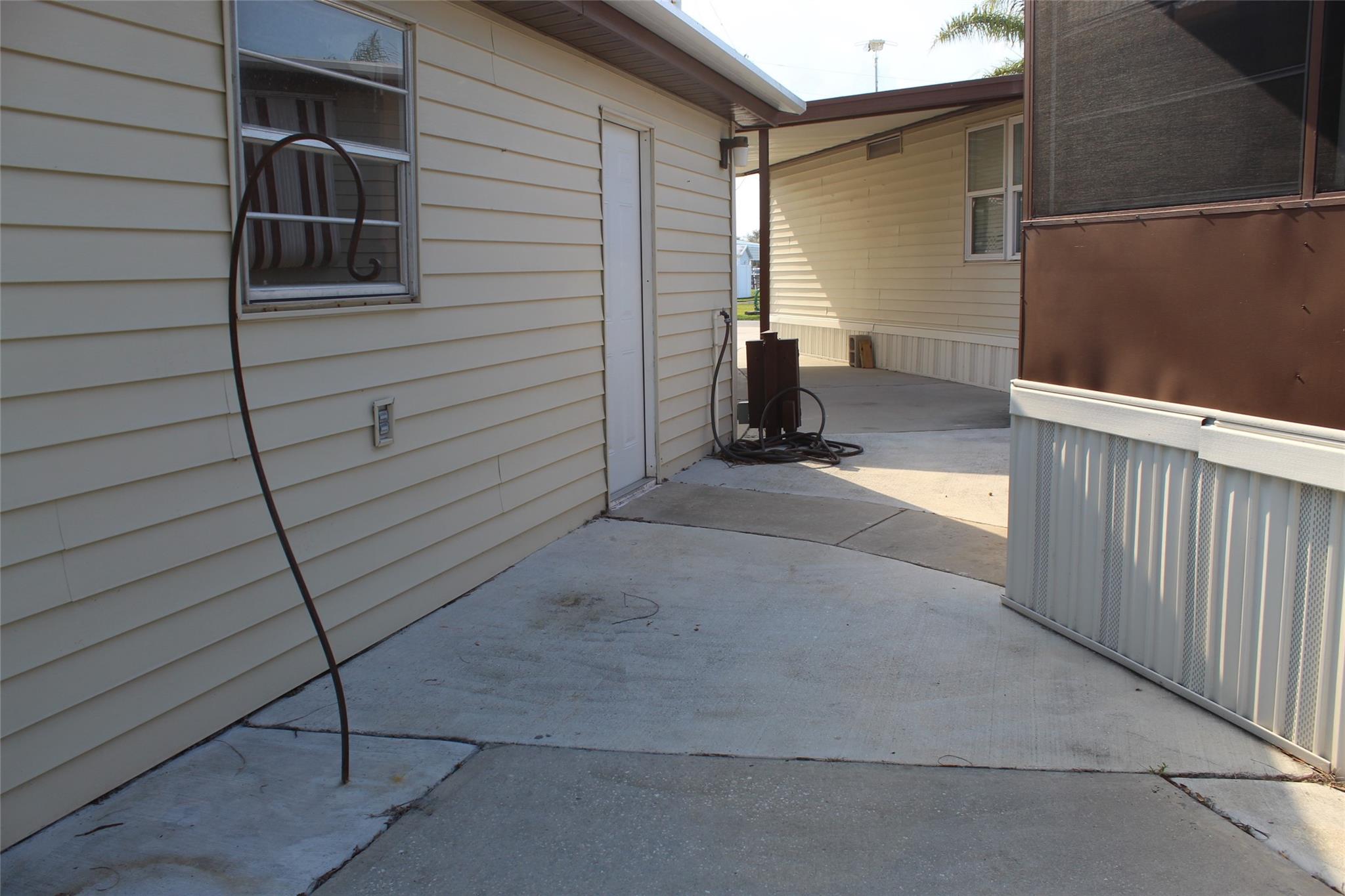 Homes for sale in Moore Haven, FL | 1339 Old Lakeport Rd 3A, Moore Haven, FL 33471 | MLS# F10487571