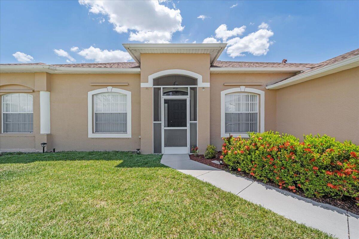 Homes for sale in Lehigh Acres, FL | 821 Carlfield Avenue, Lehigh Acres, FL 33972 | MLS# R11063644