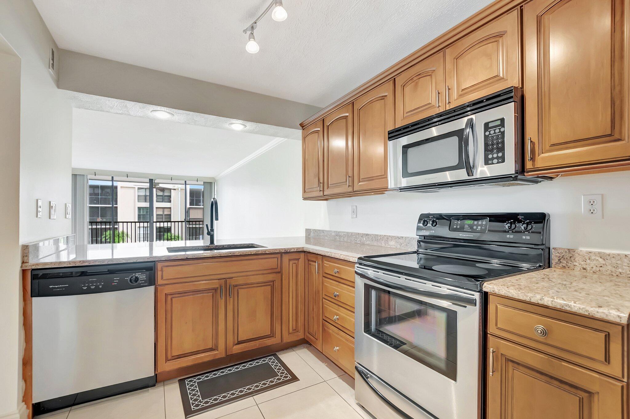 Homes for sale in Boca Raton, FL | 6 Royal Palm Way #204, Boca Raton, FL 33432 | MLS# R11063690