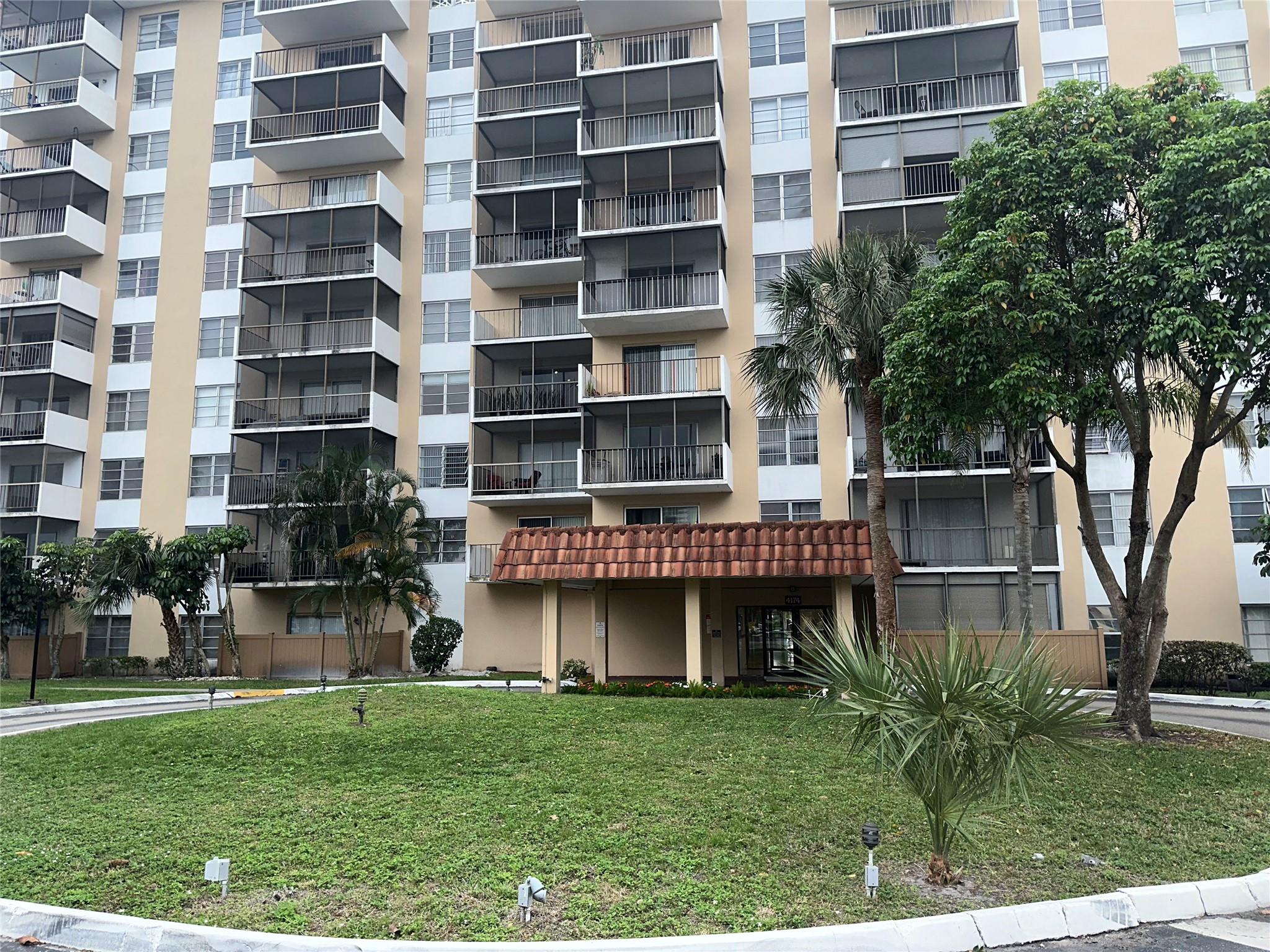 Homes for sale in Lauderhill, FL | 4174 Inverrary Dr #410, Lauderhill, FL 33319 | MLS# F10487517