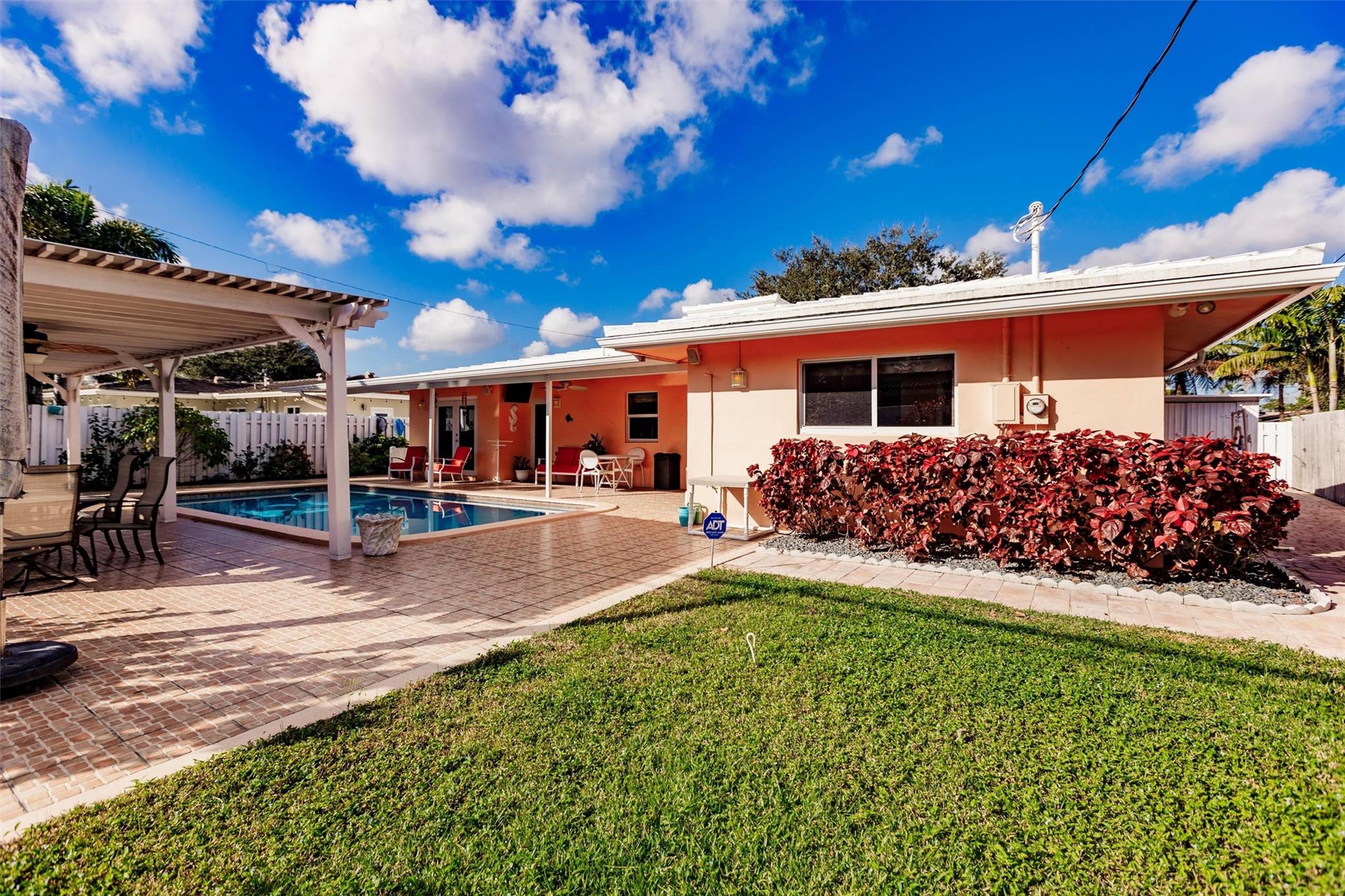 5284 Ne 18th Ter Fort Lauderdale FL 33308 | F10486541