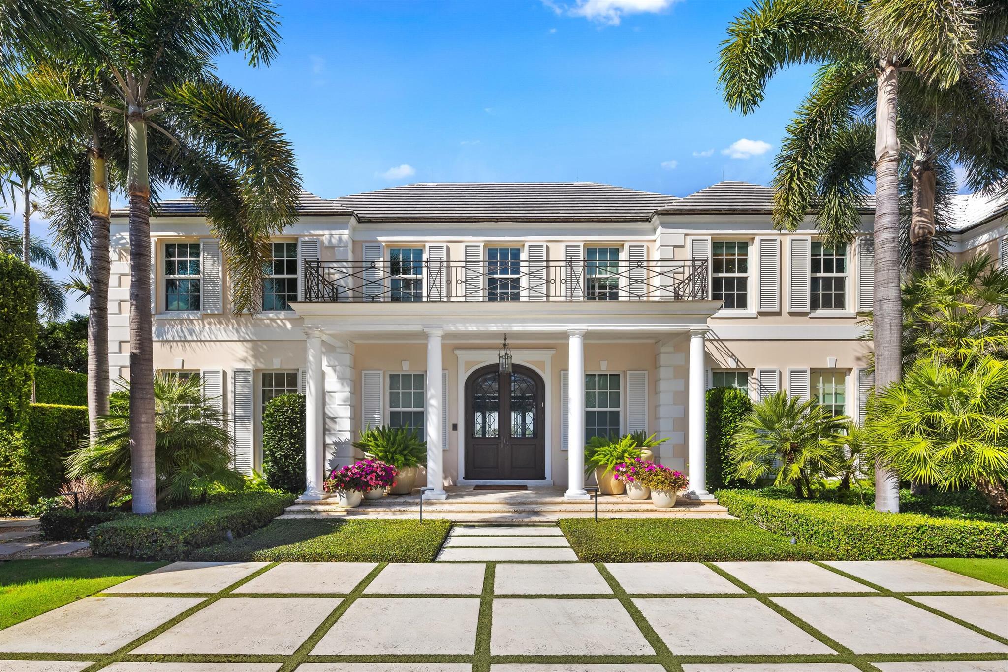 Homes for sale in Palm Beach, FL | 631 Island Dr, Palm Beach, FL 33480 | MLS# R11064277