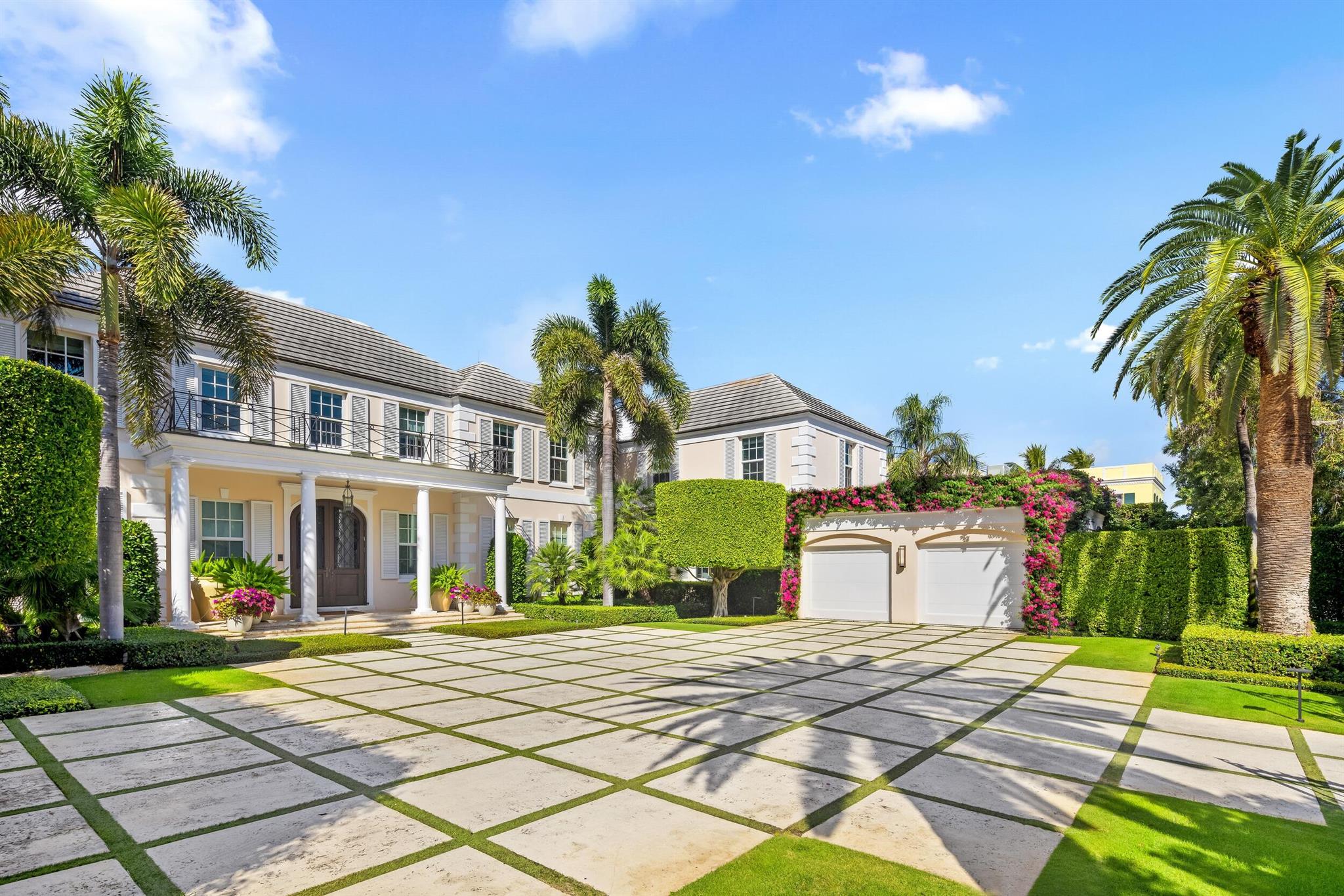 Homes for sale in Palm Beach, FL | 631 Island Dr, Palm Beach, FL 33480 | MLS# R11064277