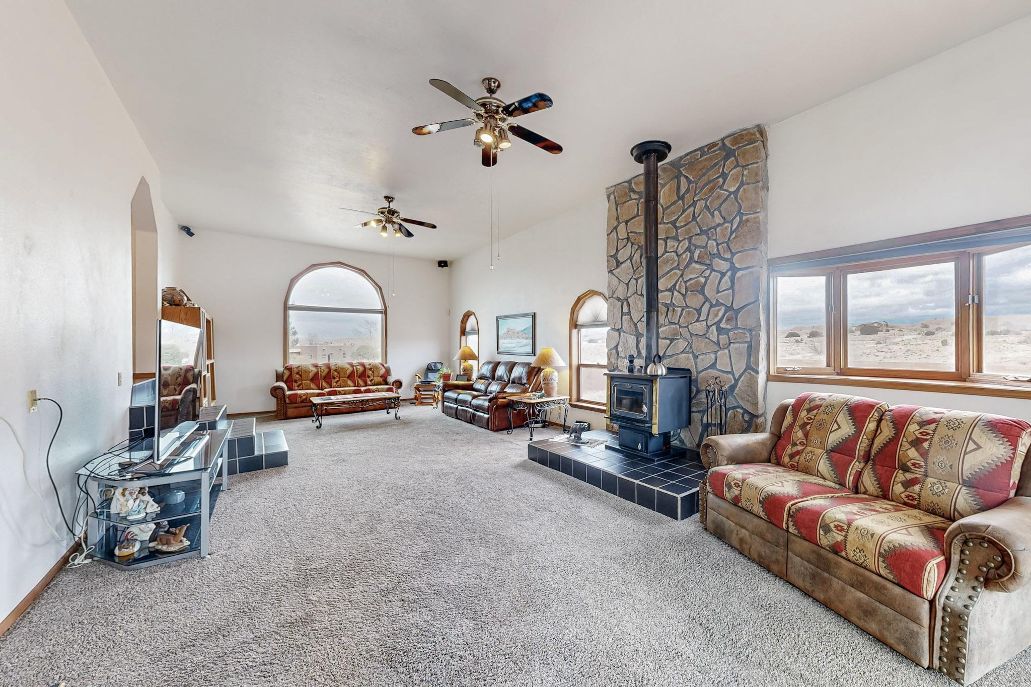 Homes for sale in Espanola, NM | 24 Ojitos Dr, Espanola, NM 87532 | MLS# 1078671