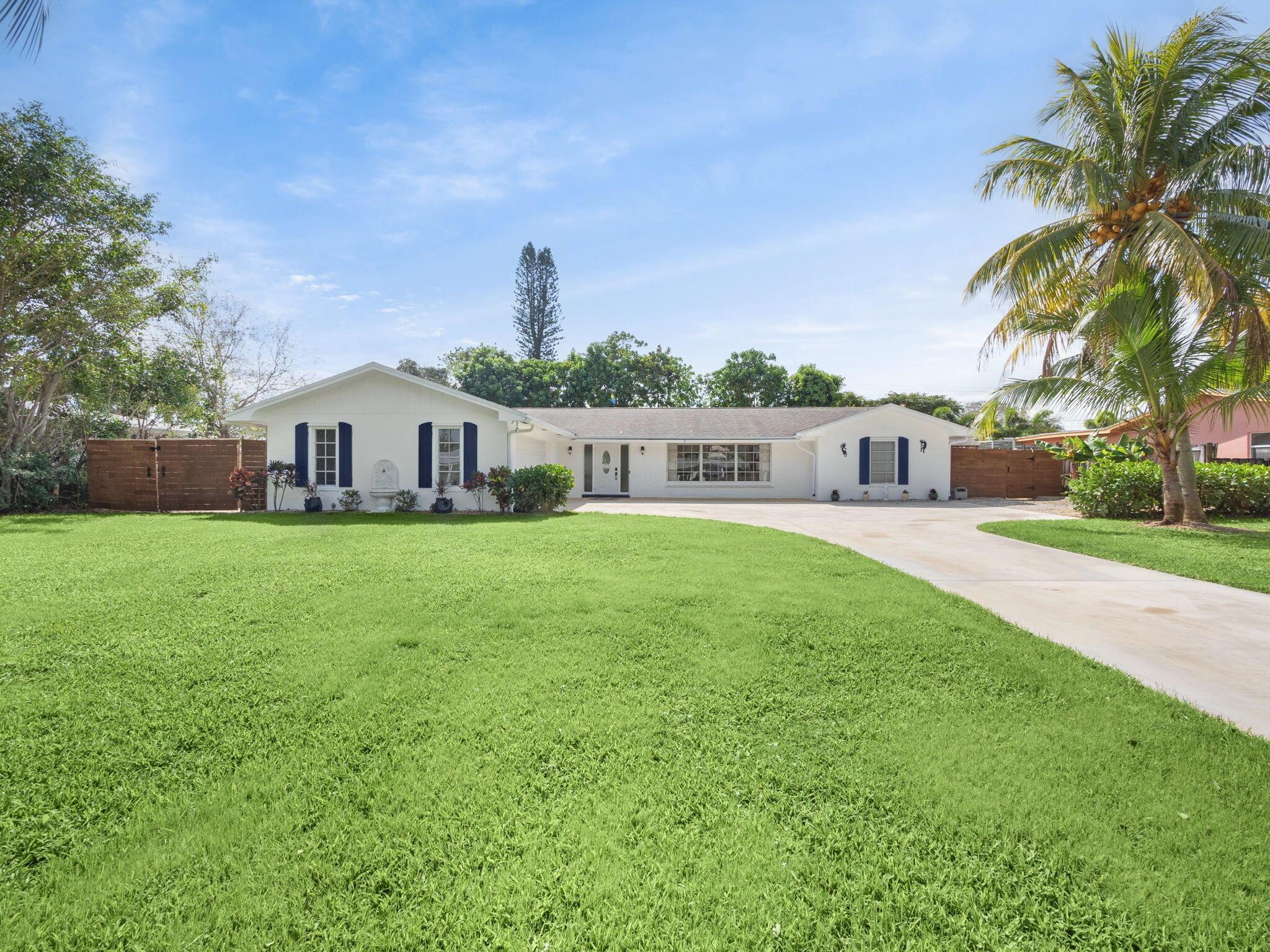 339 Country Club Drive, Tequesta, FL 33469, 4 Bedrooms , 2 Bathrooms ,Single Family Residence,Off Market,R11064534, Horizon Palm Realty Group