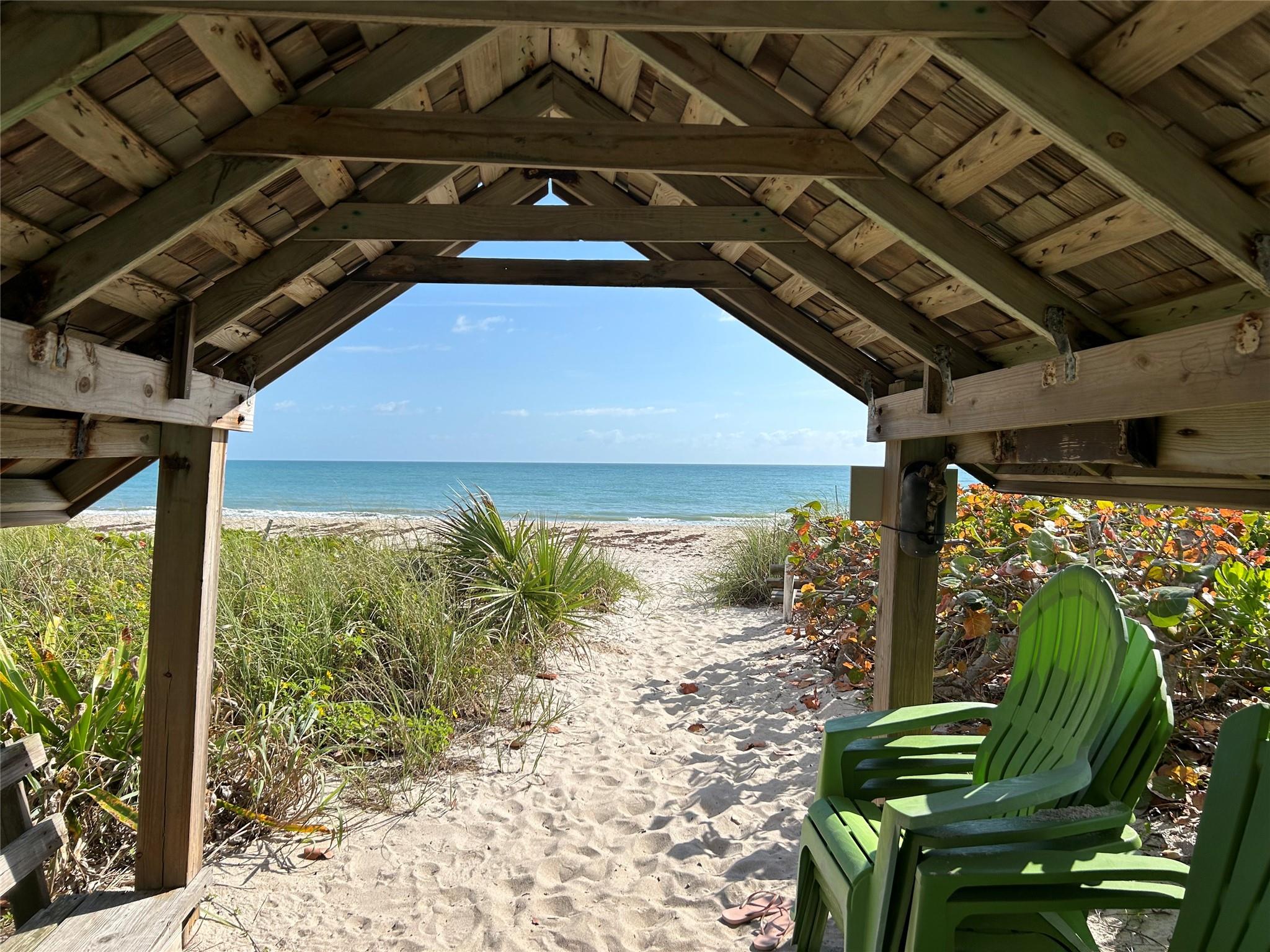 Homes for sale in Vero Beach, FL | 1485 Pelican Ln, Vero Beach, FL 32963 | MLS# F10488414