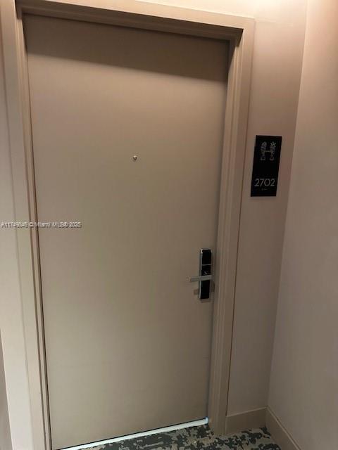 Condo for Sale in Hollywood, FL