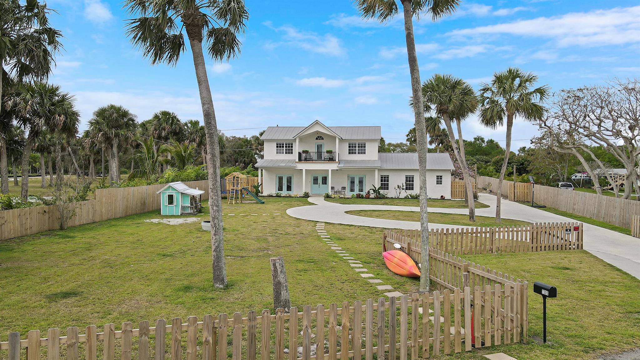 Homes for sale in Fort Pierce, FL | 7205 S Indian River Dr, Fort Pierce, FL 34982 | MLS# R11065335