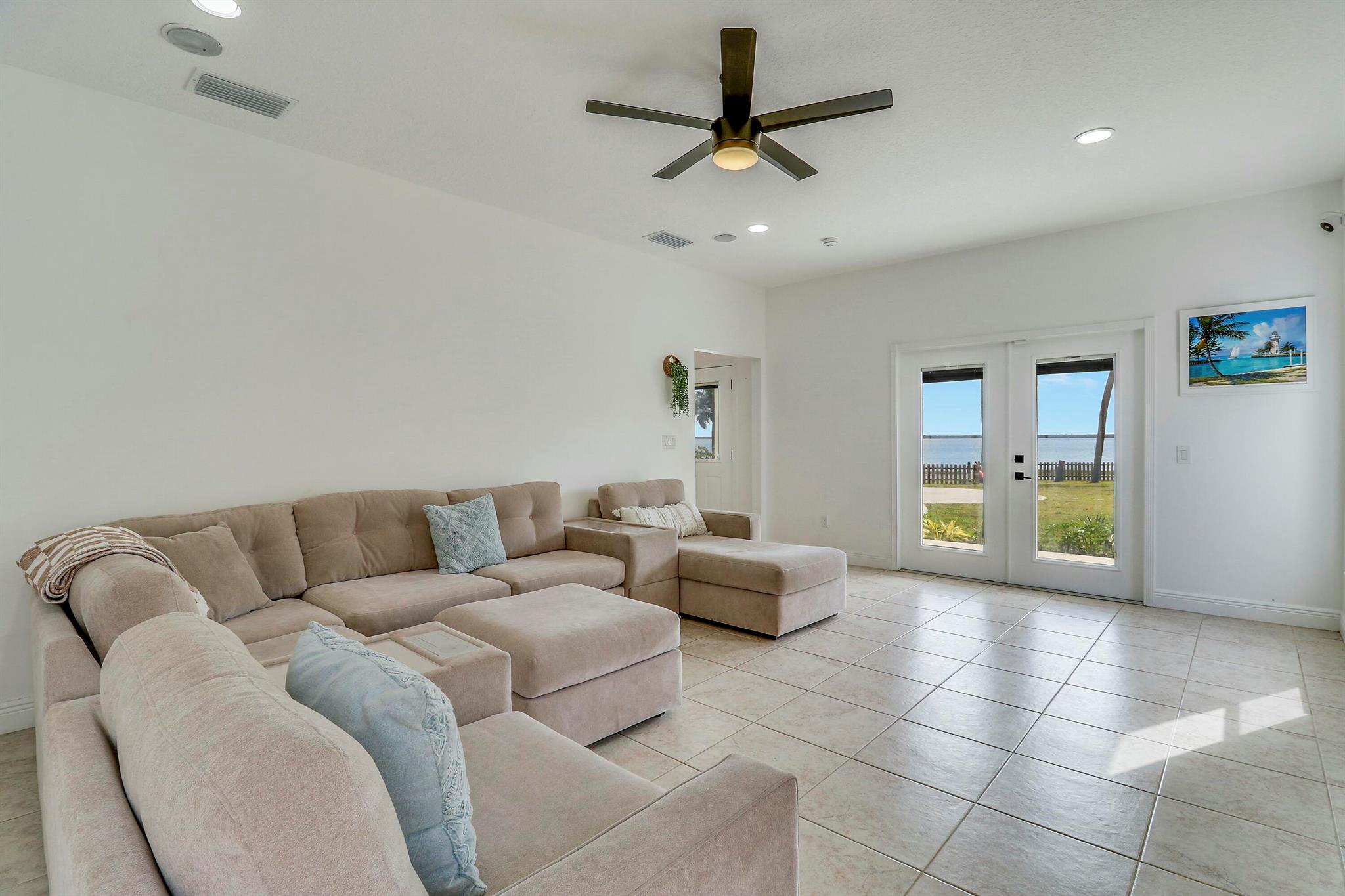 Homes for sale in Fort Pierce, FL | 7205 S Indian River Dr, Fort Pierce, FL 34982 | MLS# R11065335