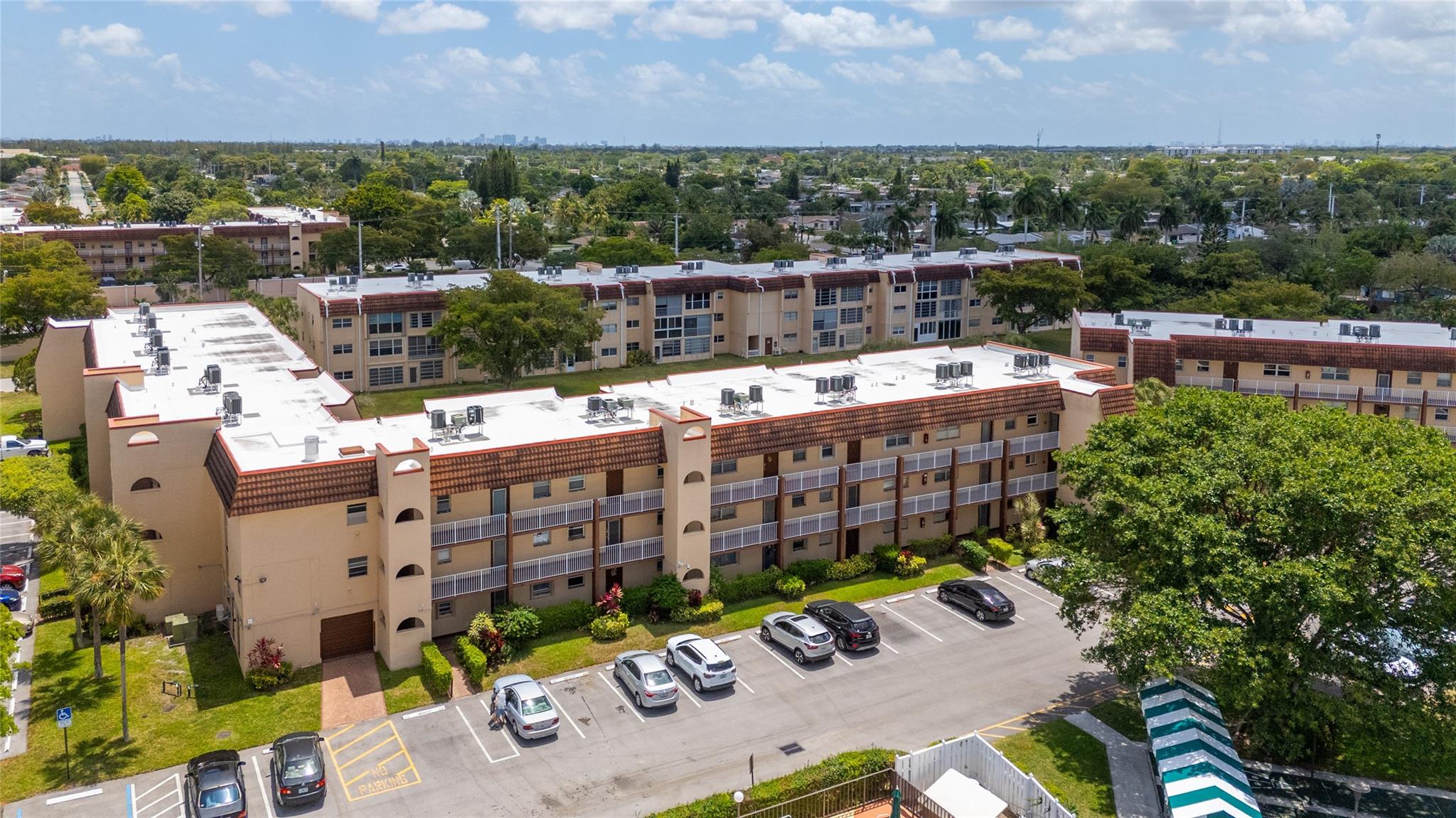 Homes for sale in Sunrise, FL | 2711 N Pine Island Rd #112, Sunrise, FL 33322 | MLS# F10488861