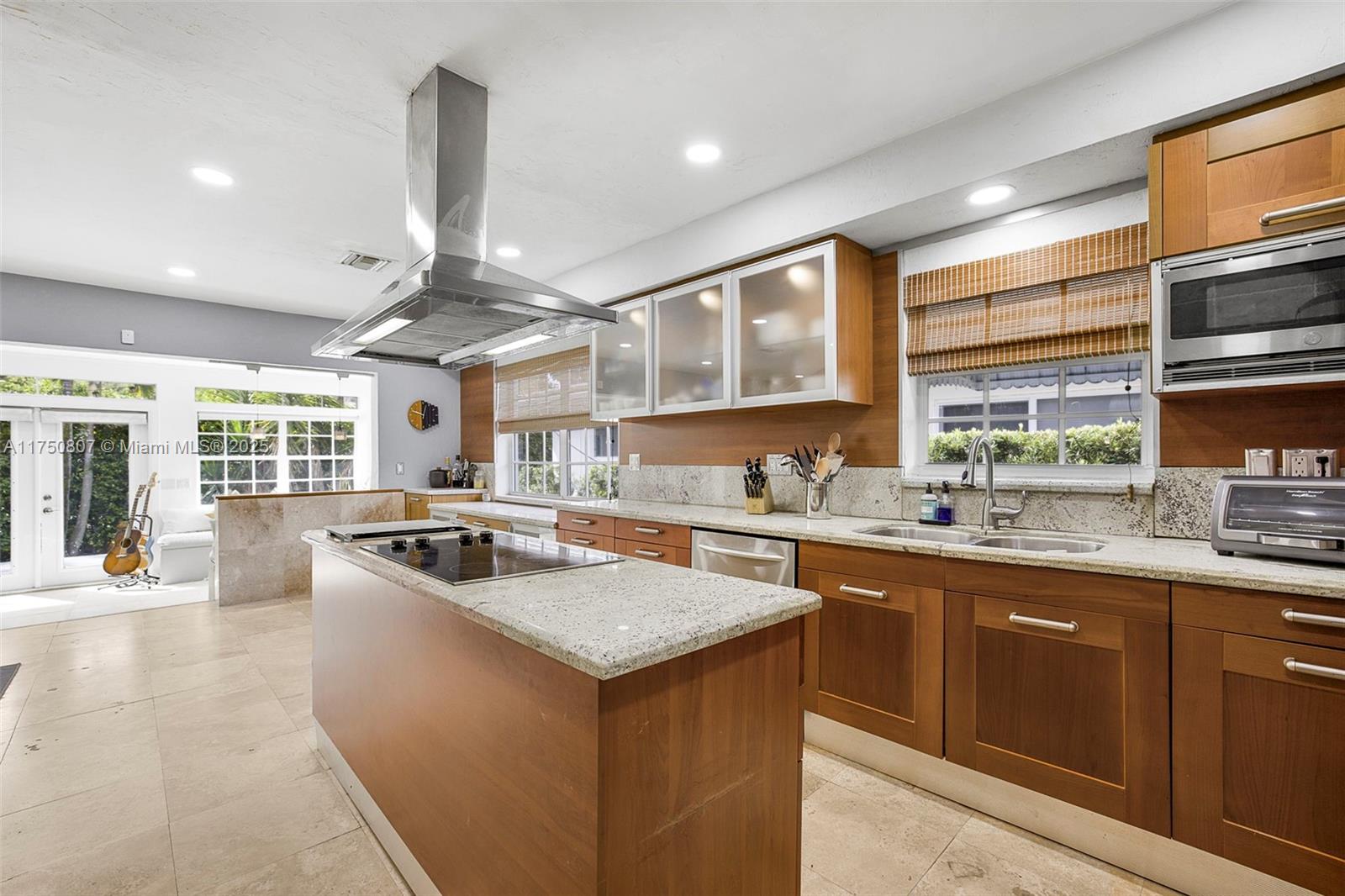 1556 Palermo Ave, Coral Gables FL 33134
