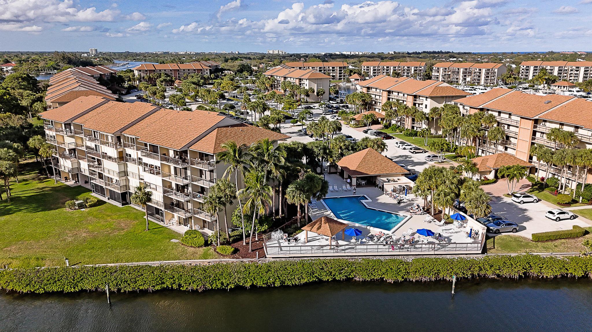 Image to showcase the property located at 2101 Marina Isle Way 503