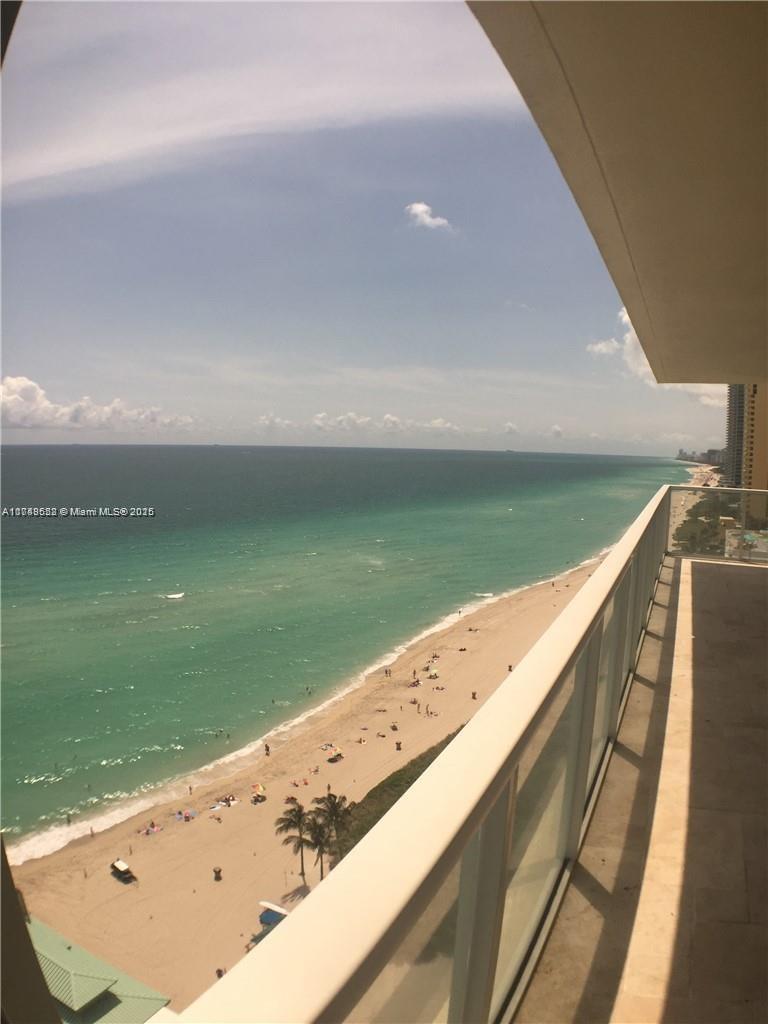 Condo for Sale in Sunny Isles Beach, FL