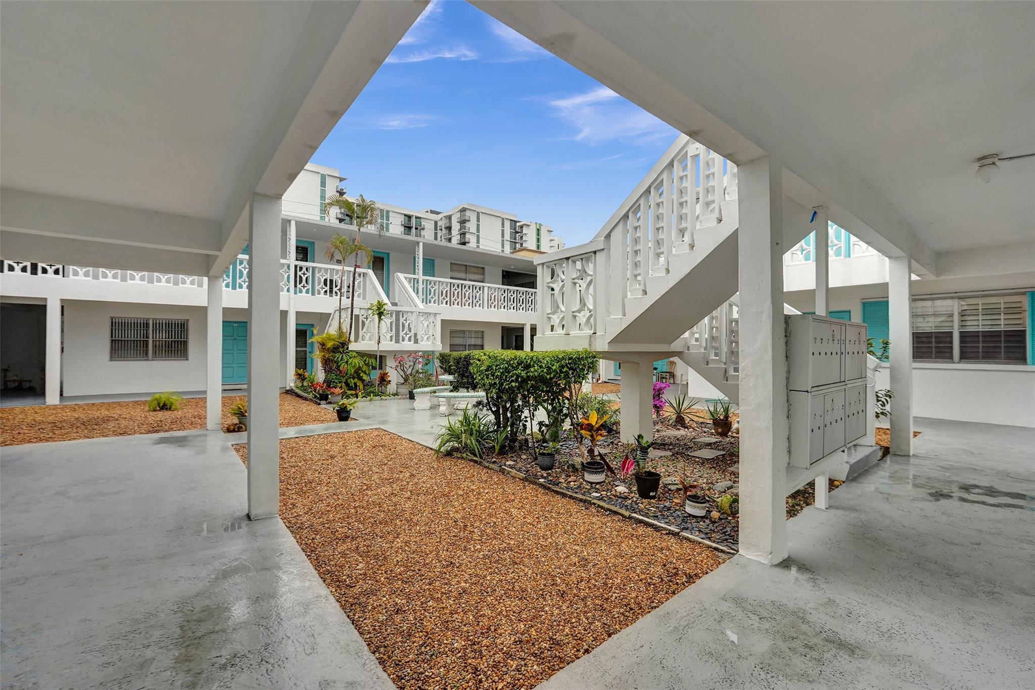 Homes for sale in Hollywood, FL | 1833 Monroe St #20, Hollywood, FL 33020 | MLS# F10488884