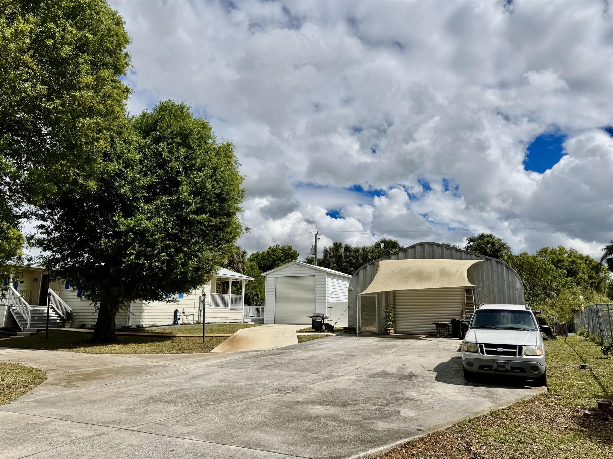 Homes for sale in Okeechobee, FL | 2532 Nw 33rd Avenue, Okeechobee, FL 34972 | MLS# R11065964