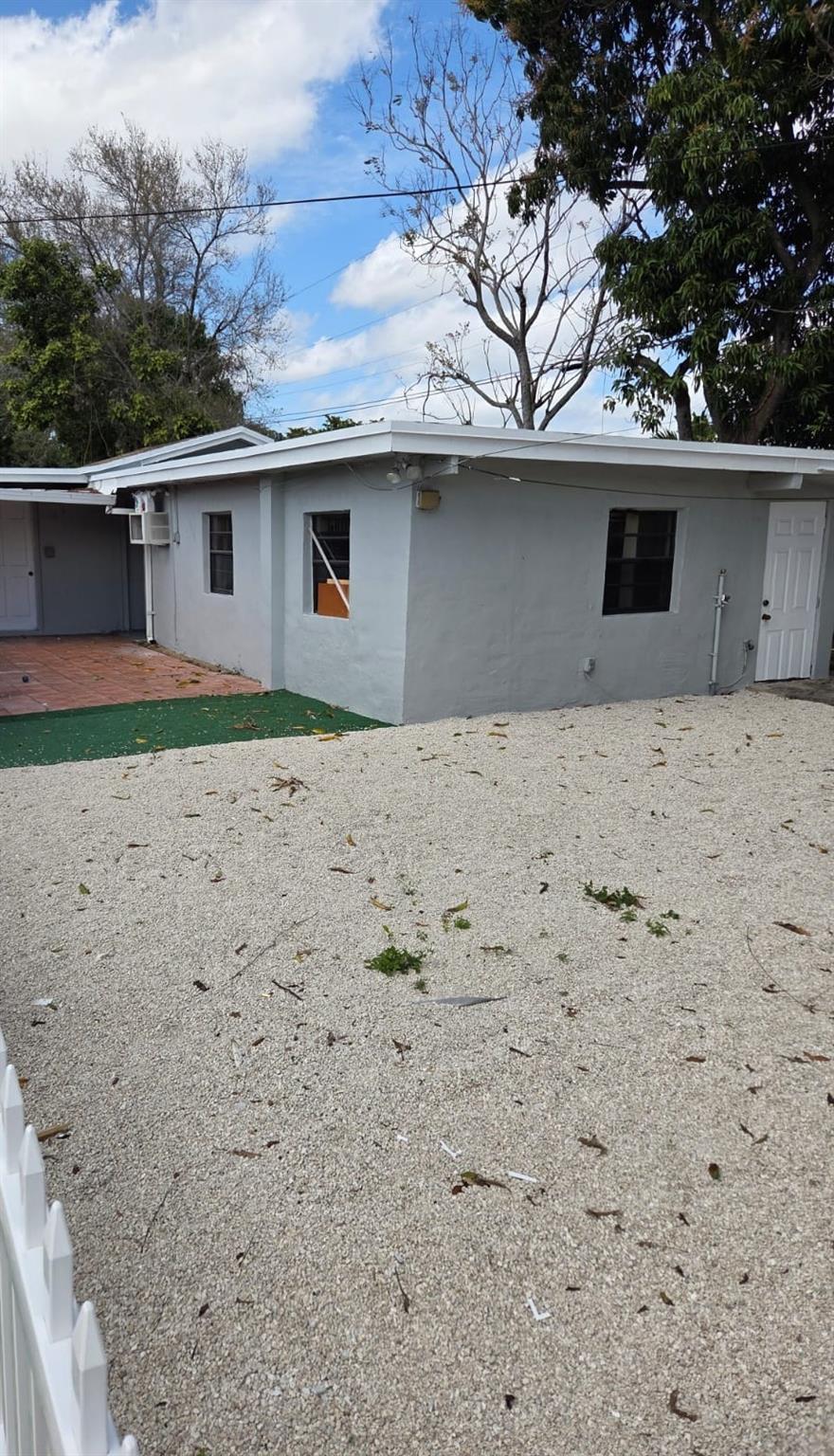 Homes for sale in West Park, FL | 31 Edmund Rd, West Park, FL 33023 | MLS# F10489180