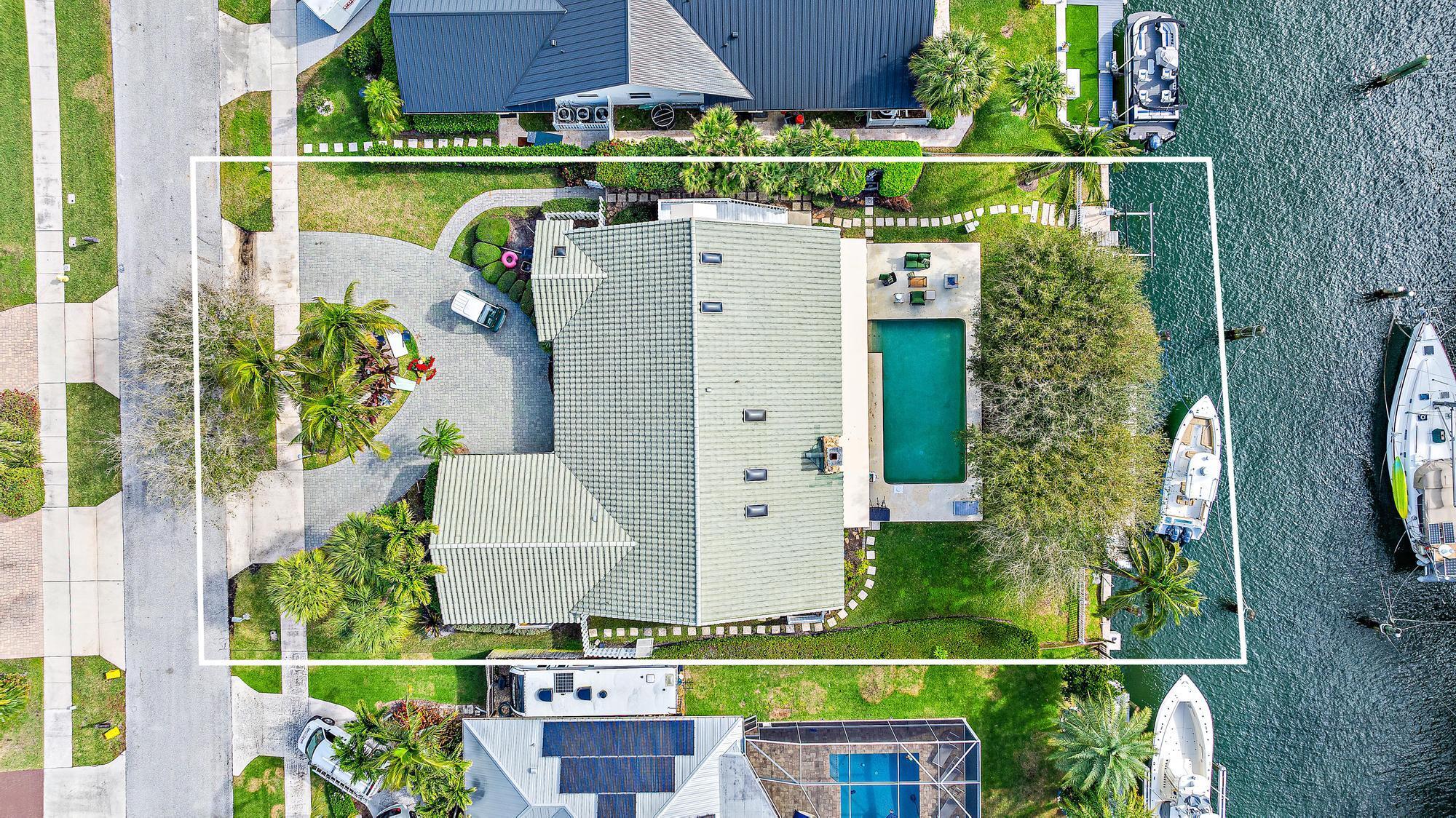 126 Anchorage Drive S North Palm Beach FL 33408 | R11066013