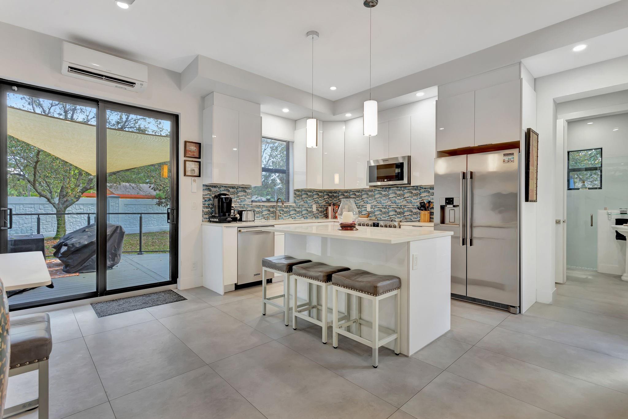 Homes for sale in Margate, FL | 93 S Cortez Dr Circle R #93, Margate, FL 33068 | MLS# F10488964