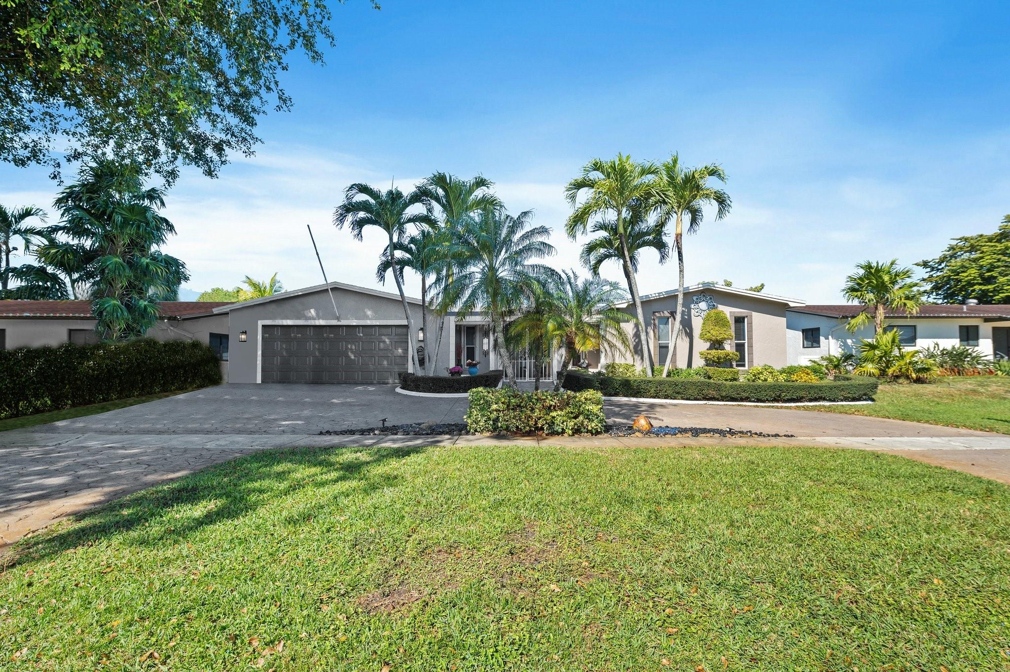 1400 Nw 114th Ave Pembroke Pines FL 33026 | F10489212