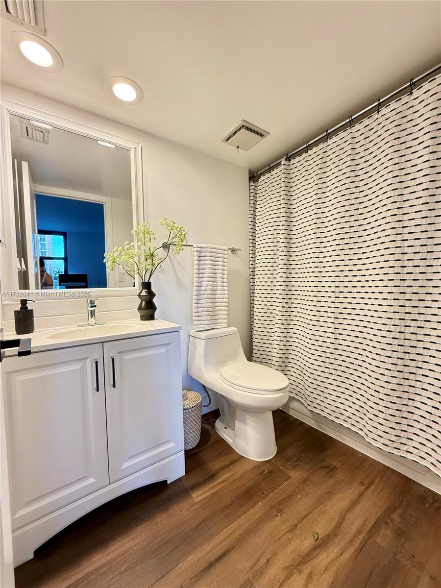 600 Biltmore Way #215, Coral Gables FL 33134