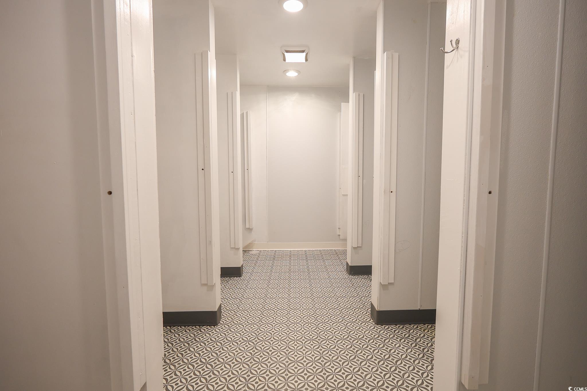2504824 | Photo 23