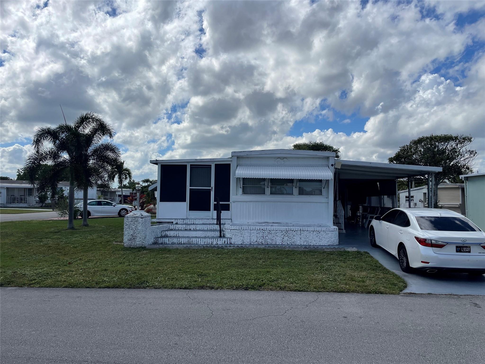 Homes for sale in Davie, FL | 8501 Sw 21st Ct, Davie, FL 33324 | MLS# F10489347