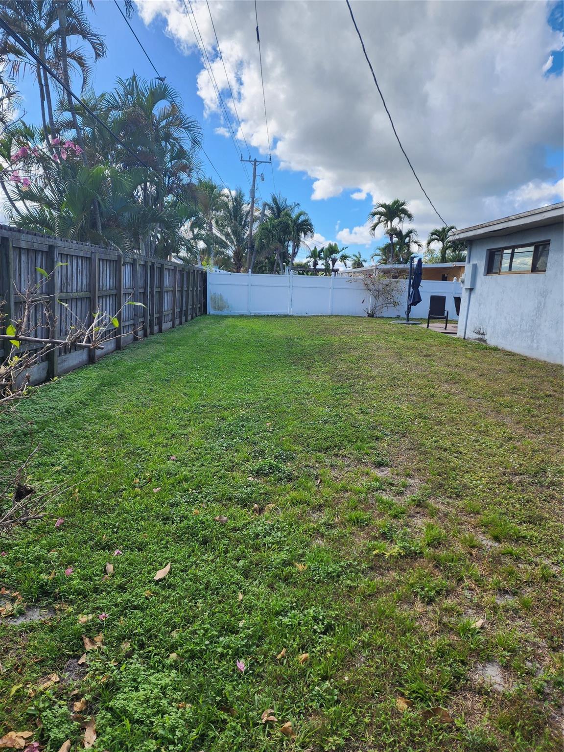 Homes for sale in Hialeah, FL | 8310 Nw 172nd St, Hialeah, FL 33015 | MLS# F10489505