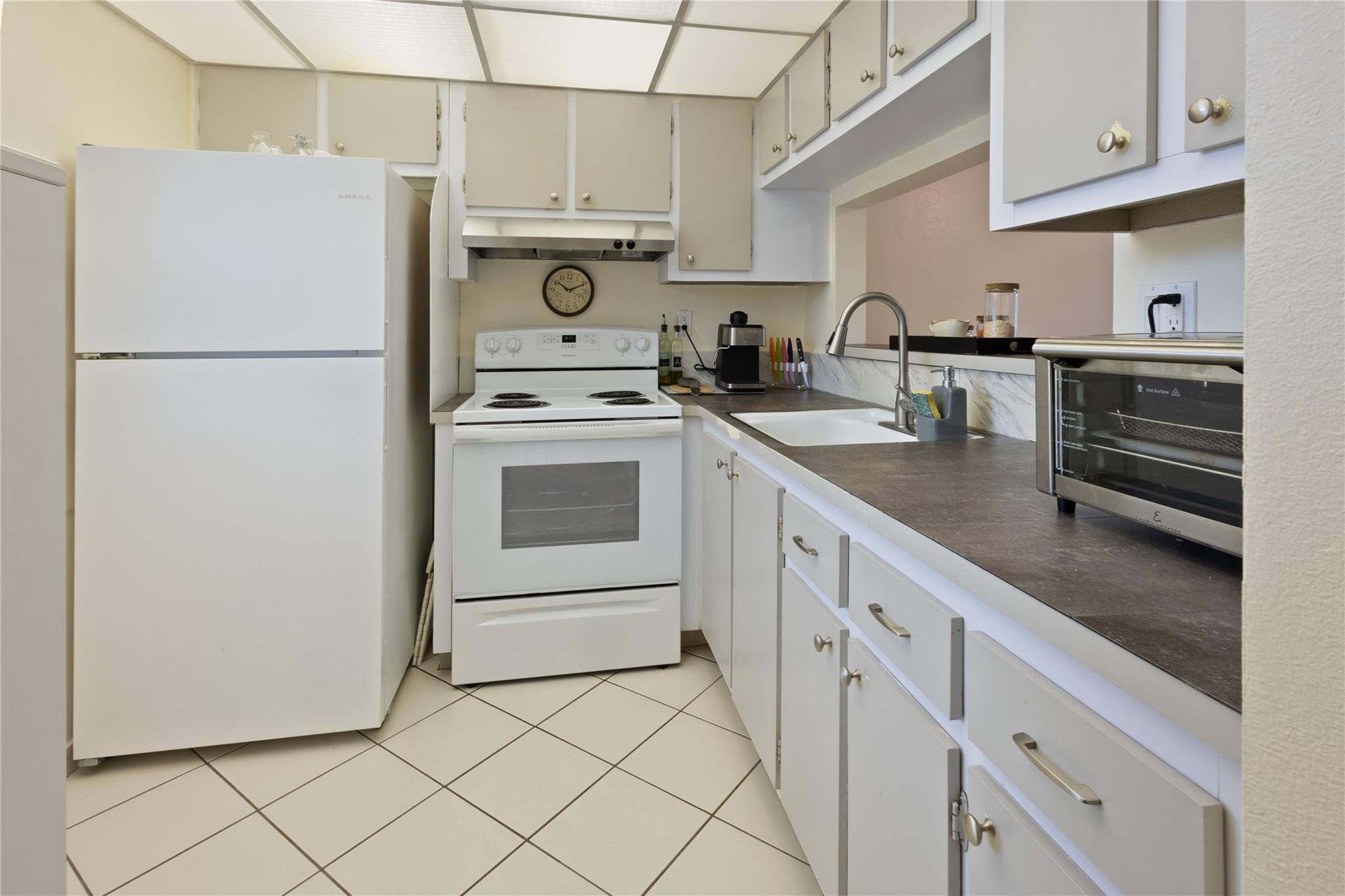 Homes for sale in Tamarac, FL | 9400 Lime Bay Blvd #214, Tamarac, FL 33321 | MLS# F10489397