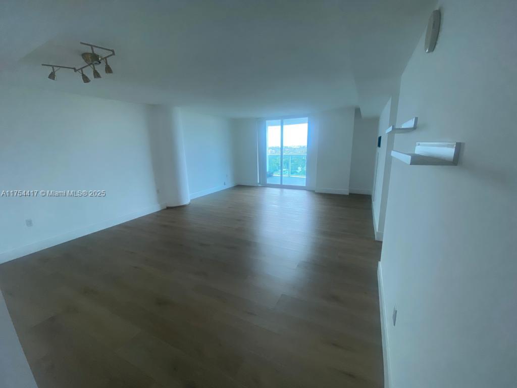 Apartamento à Venda em Miami, FL