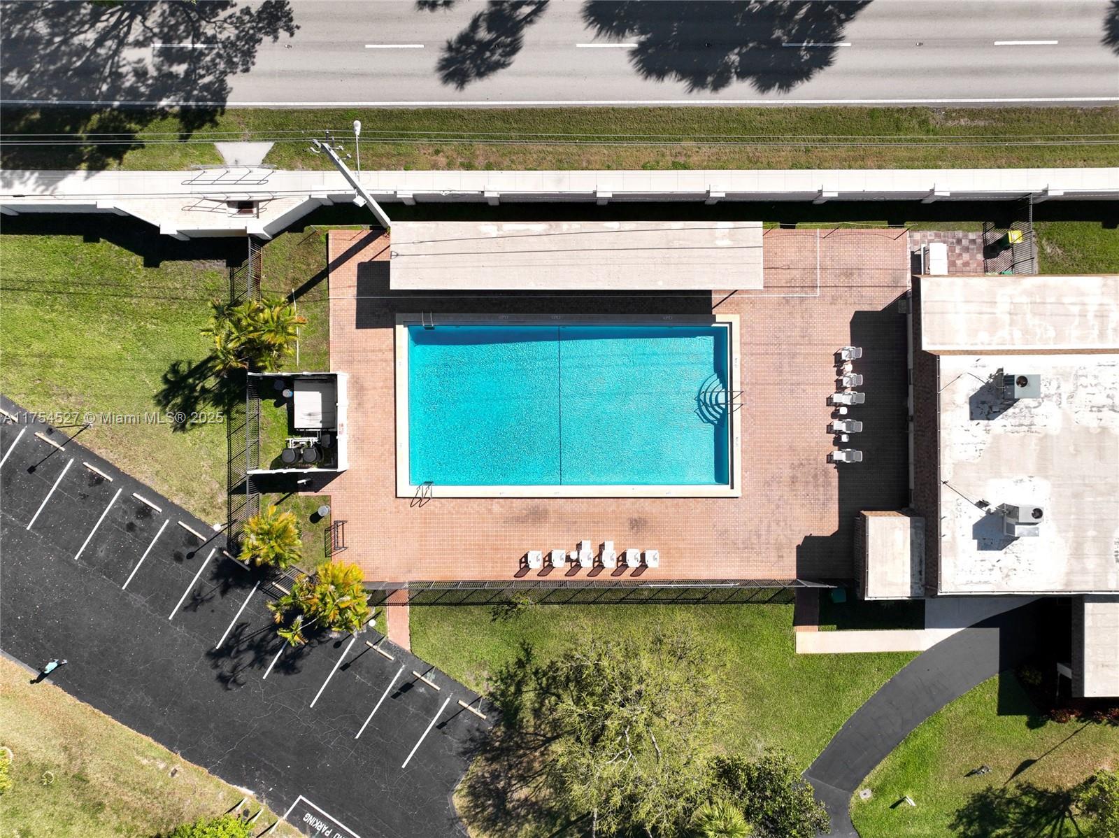 Homes for sale in Tamarac, FL | 9400 Nw 70Th St, Tamarac, FL 33321 | MLS# A11754527