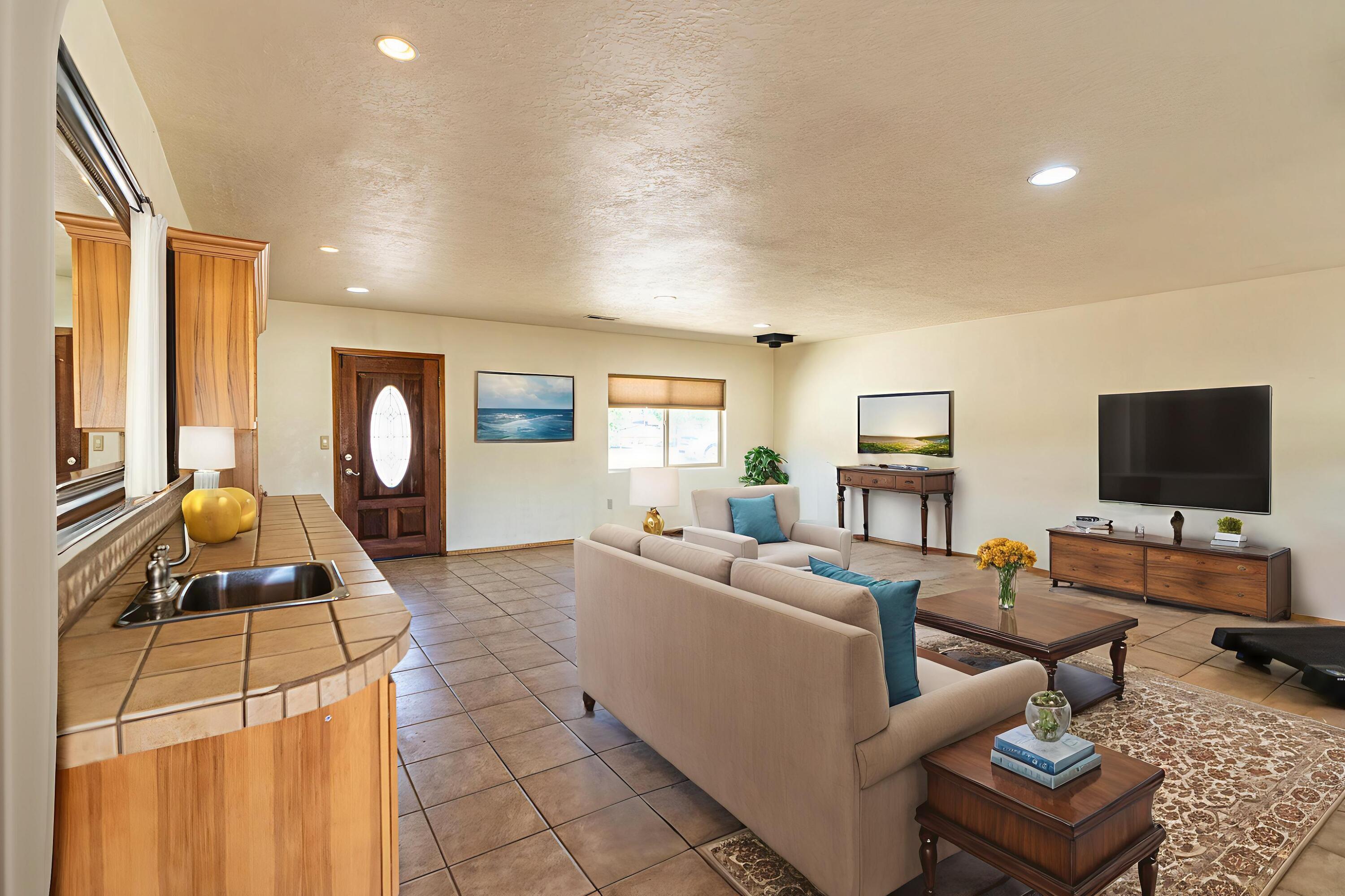 Homes for sale in Los Ranchos, NM | 604 Ortega Rd Nw, Los Ranchos, NM 87114 | MLS# 1078944