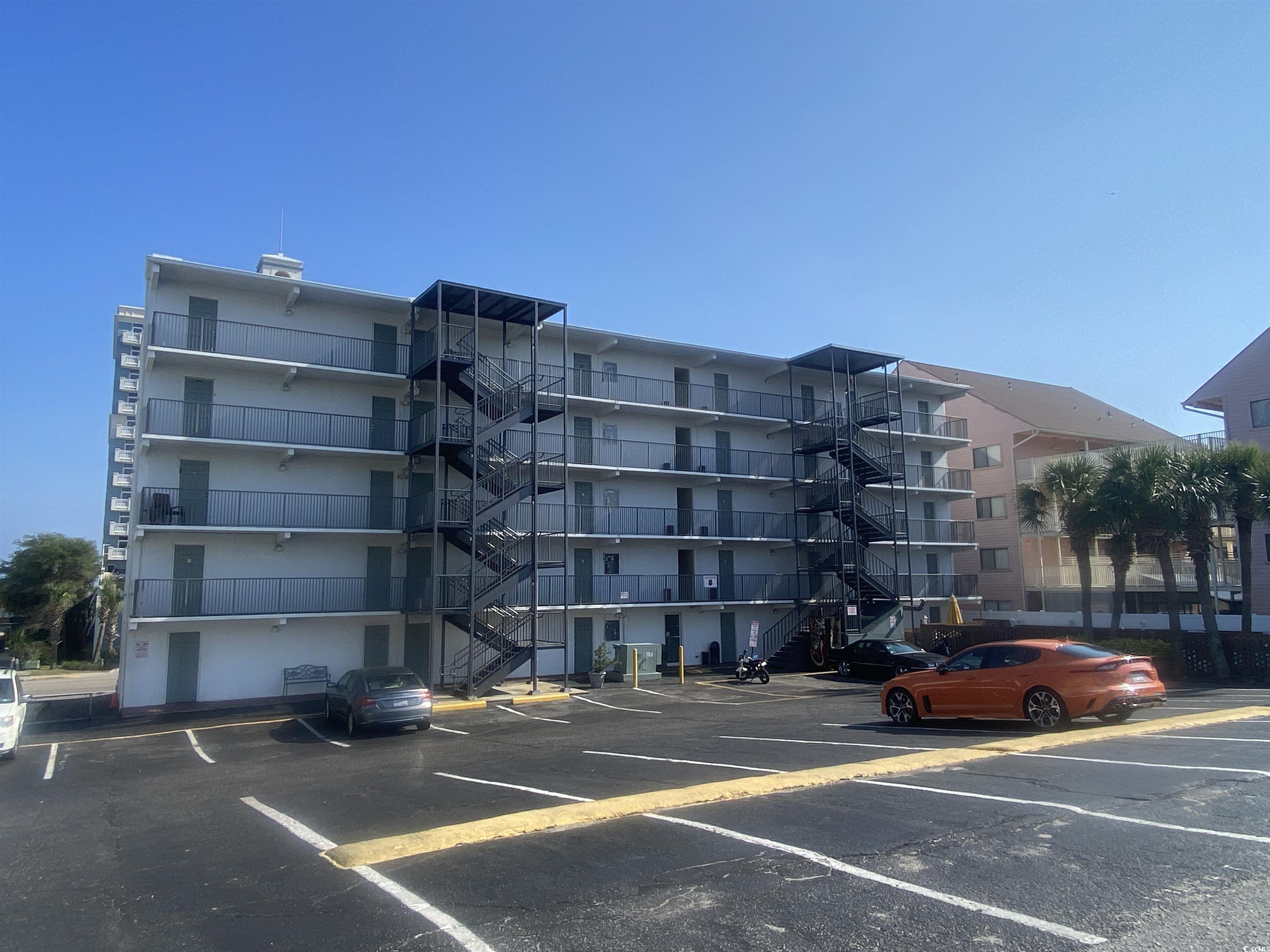 2505076 | Photo 2