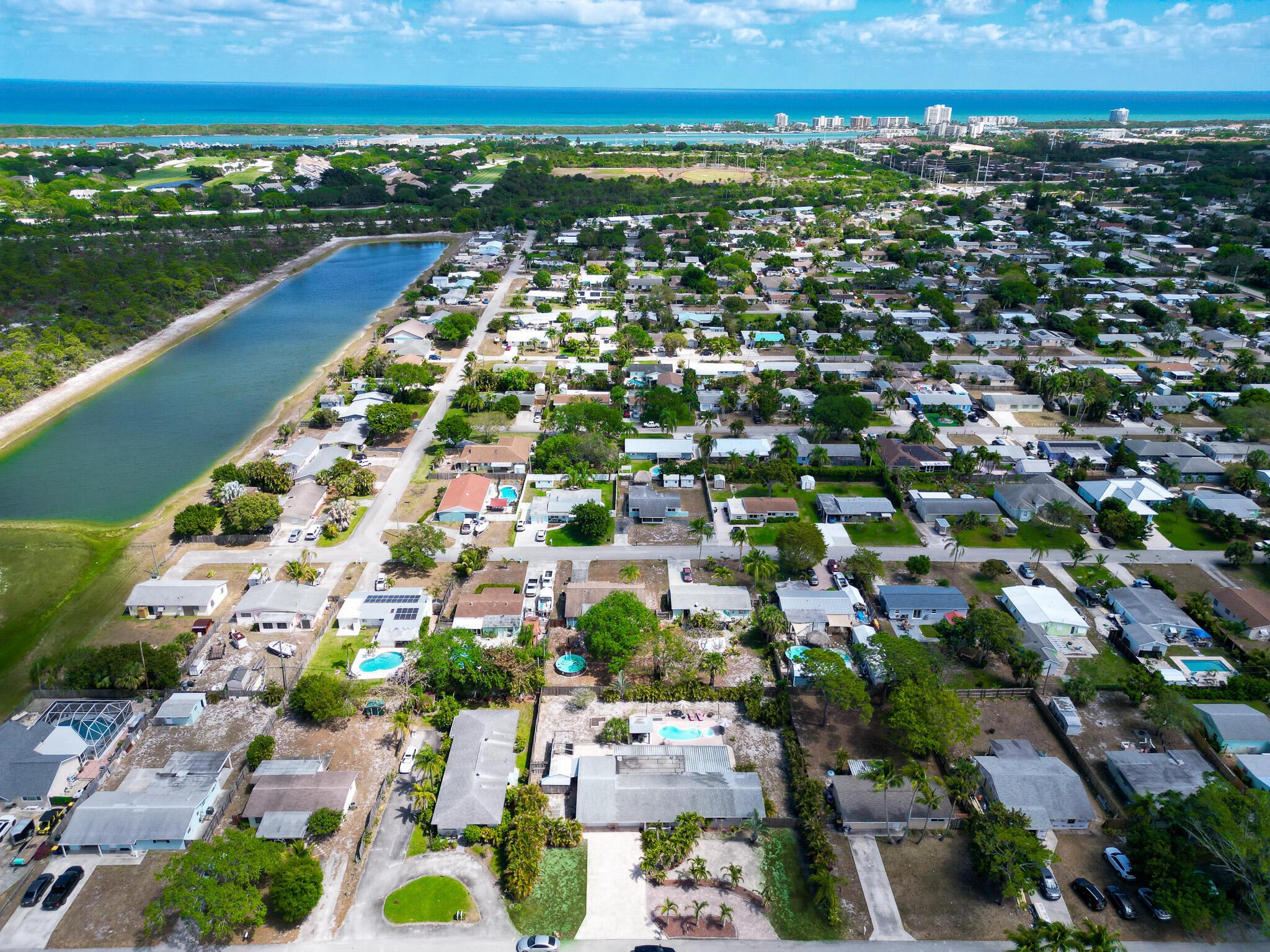 Homes for sale in Jupiter, FL | 18989 Se Hillcrest Dr, Jupiter, FL 33469 | MLS# R11067143