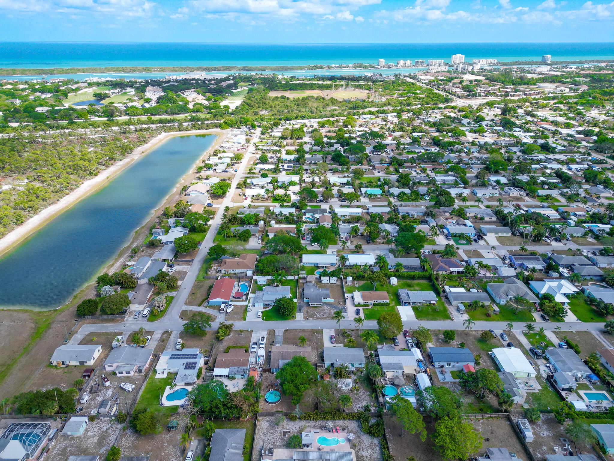 Homes for sale in Jupiter, FL | 18989 Se Hillcrest Dr, Jupiter, FL 33469 | MLS# R11067143