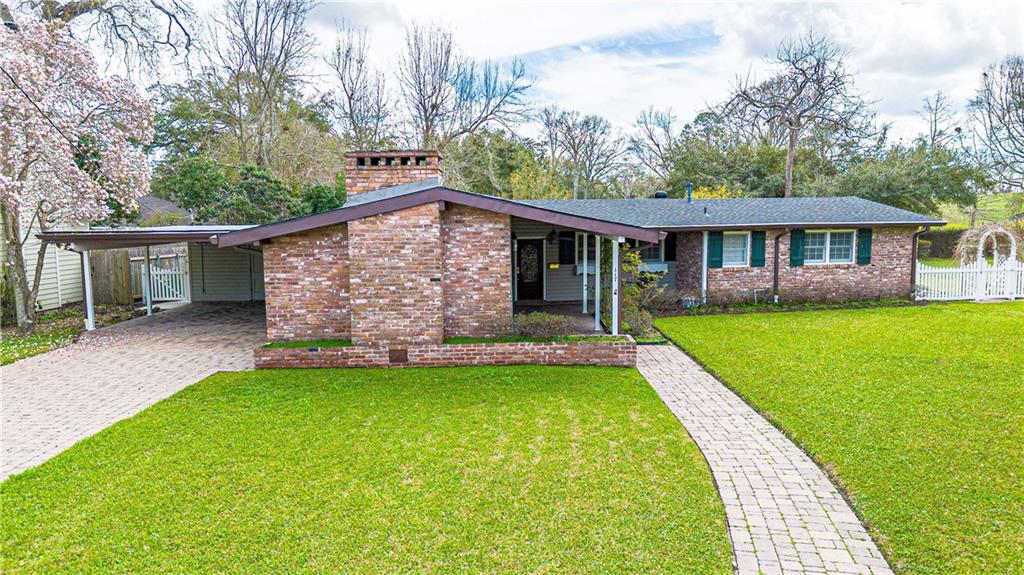 Homes for sale in River Ridge, LA | 117 E Henfer Ave, River Ridge, LA 70123 | MLS# 2489503