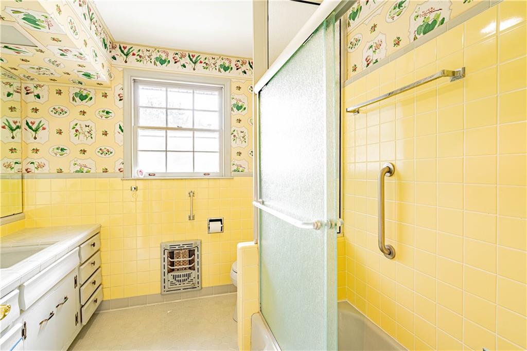 Homes for sale in River Ridge, LA | 117 E Henfer Ave, River Ridge, LA 70123 | MLS# 2489503