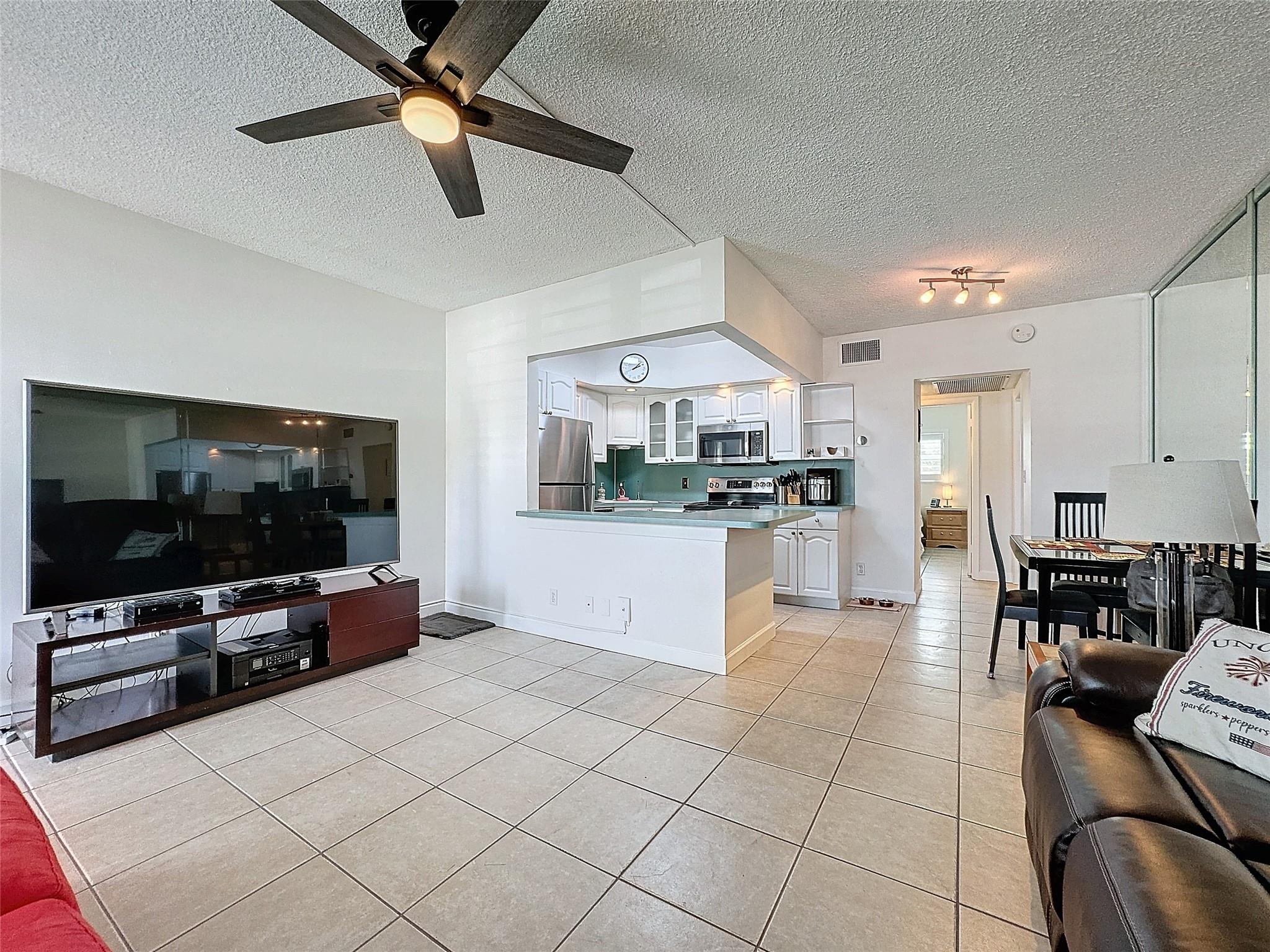 Homes for sale in Pompano Beach, FL | 3200 Ne 7Th Ct #107c, Pompano Beach, FL 33062 | MLS# F10489820
