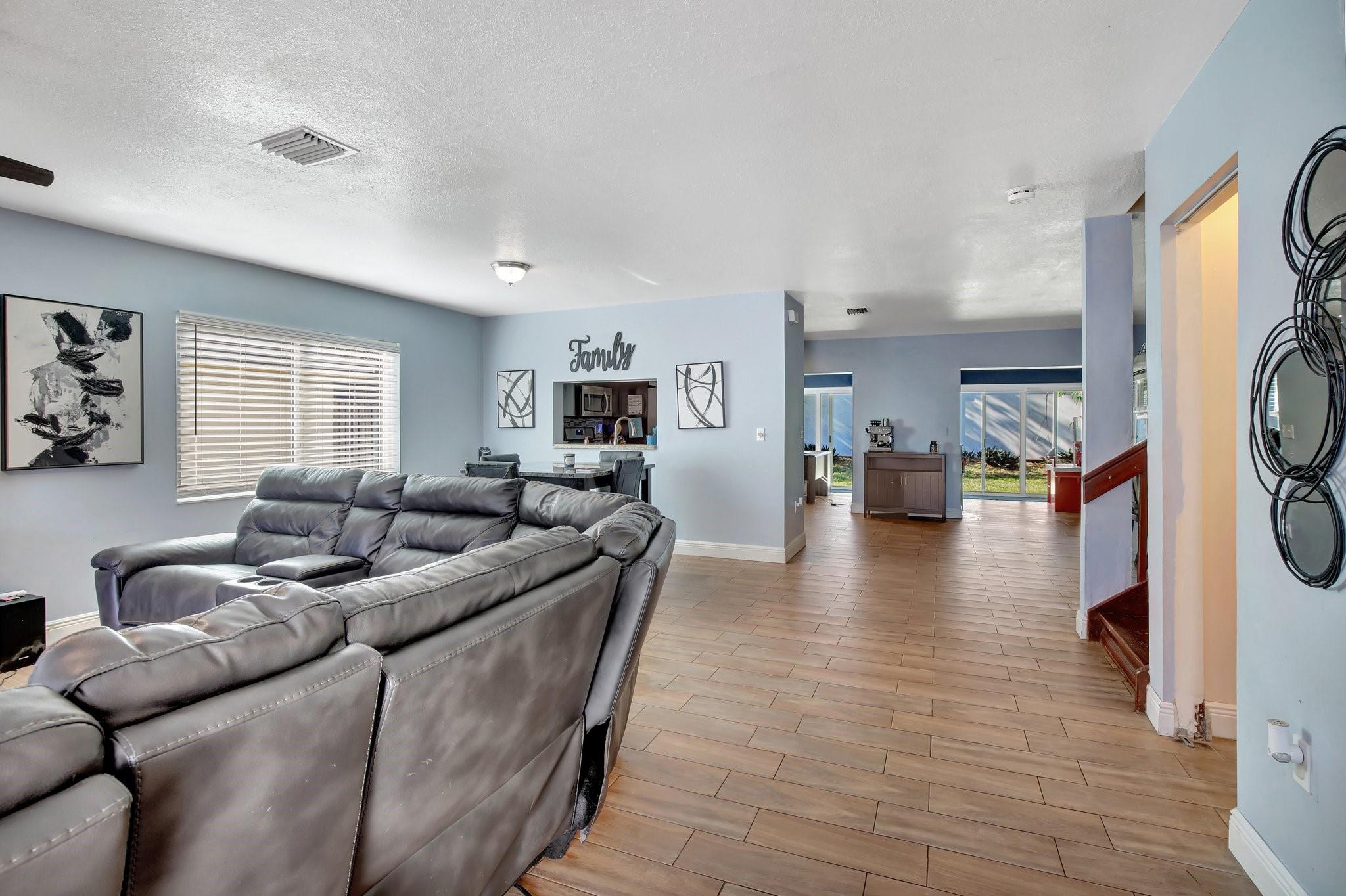 From front door overlooking family room back towards the kitchen