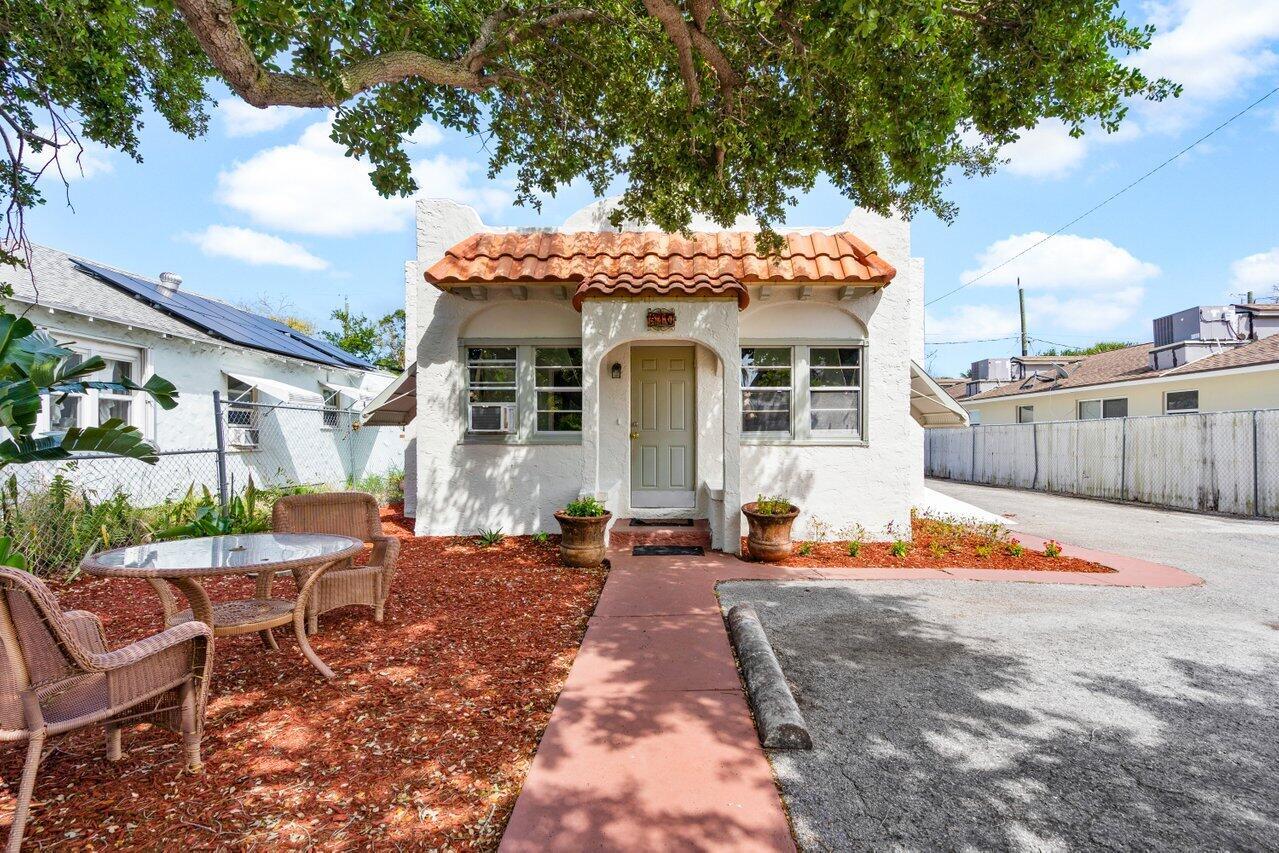 410 S Ocean Breeze Lake Worth Beach FL 33460 | R11067335