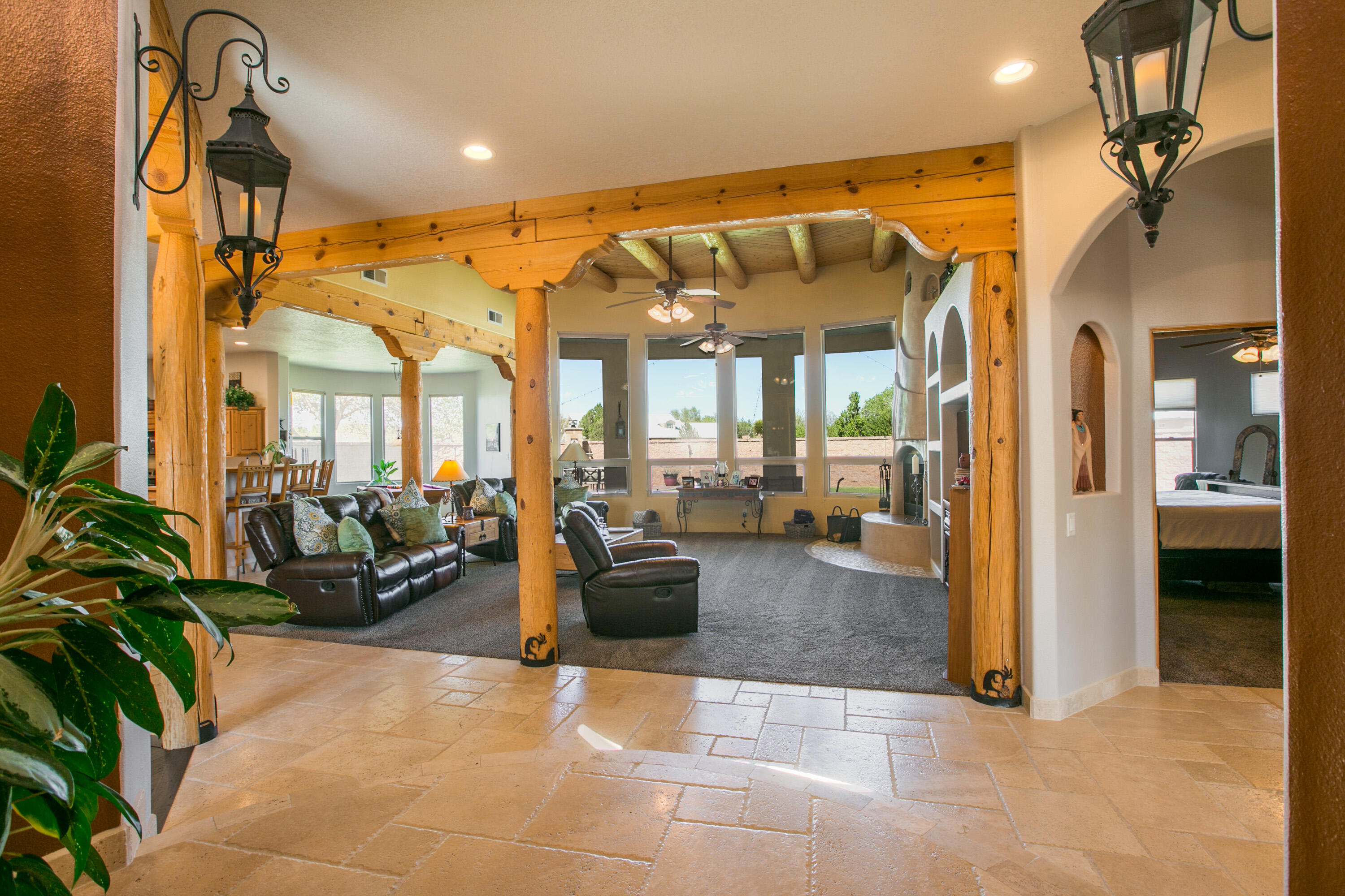 Homes for sale in Albuquerque, NM | 6908 Roble Blanco Dr Sw, Albuquerque, NM 87105 | MLS# 1079317