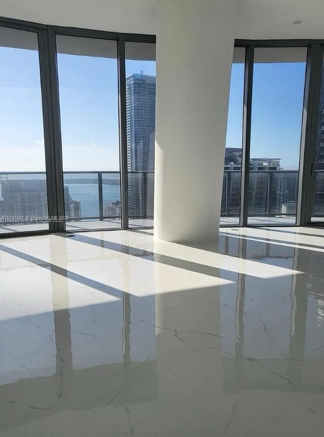 45 SW 9th St #4703, Miami FL 33130