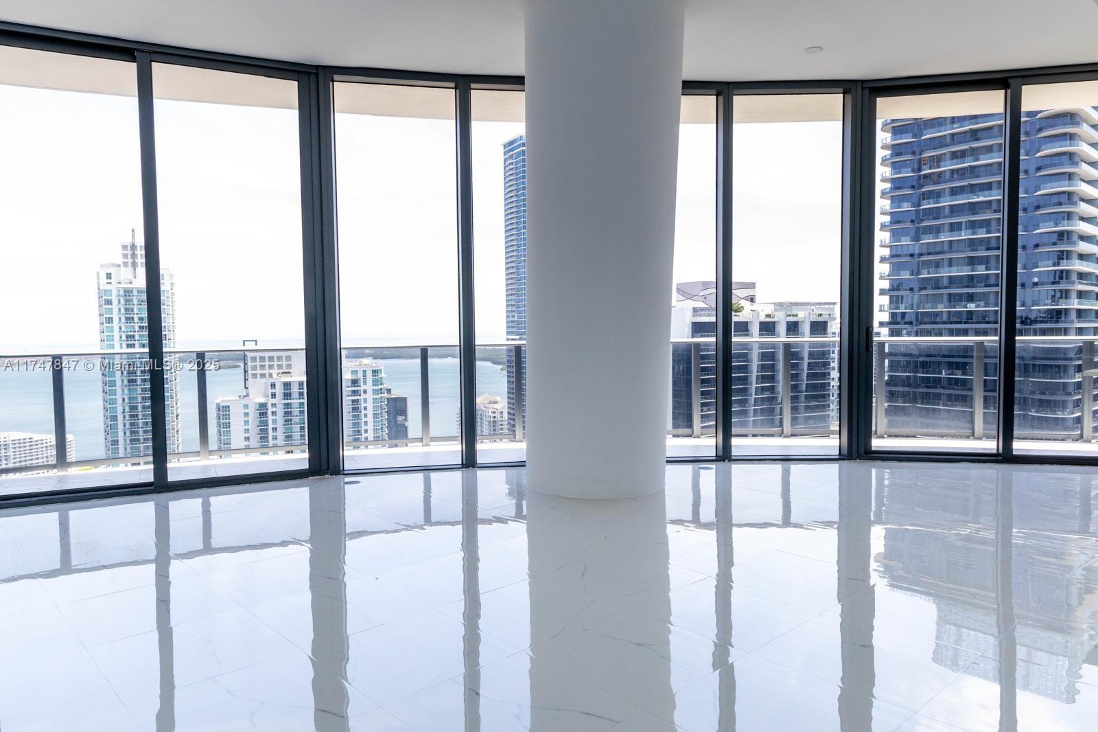 45 SW 9th St #4703, Miami FL 33130