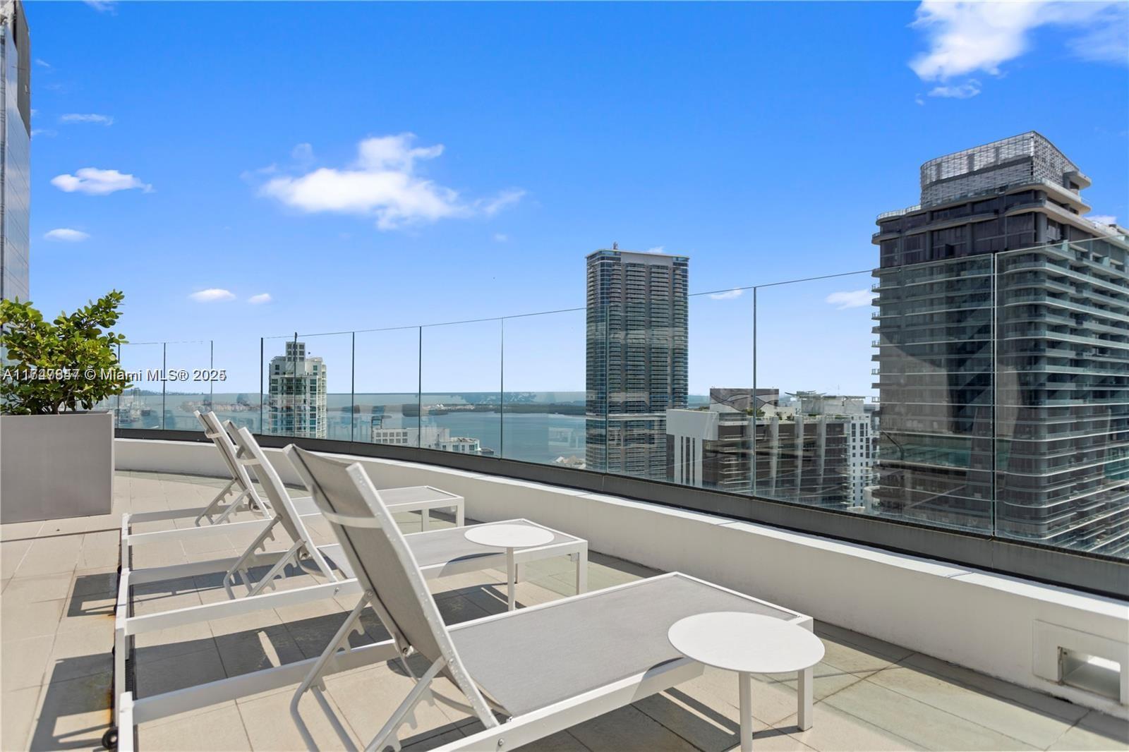 45 SW 9th St #4703, Miami FL 33130