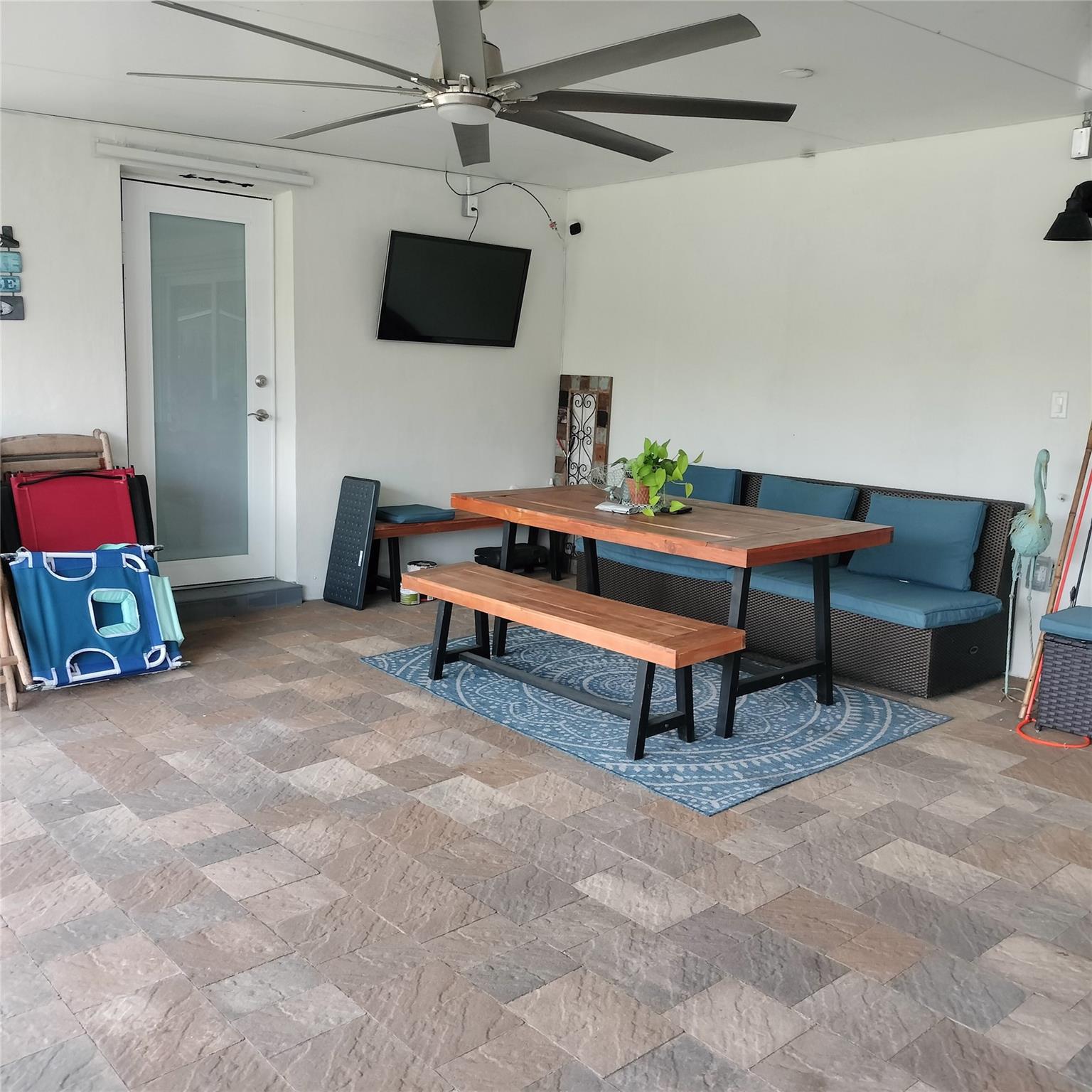 Ideal for entertaining.