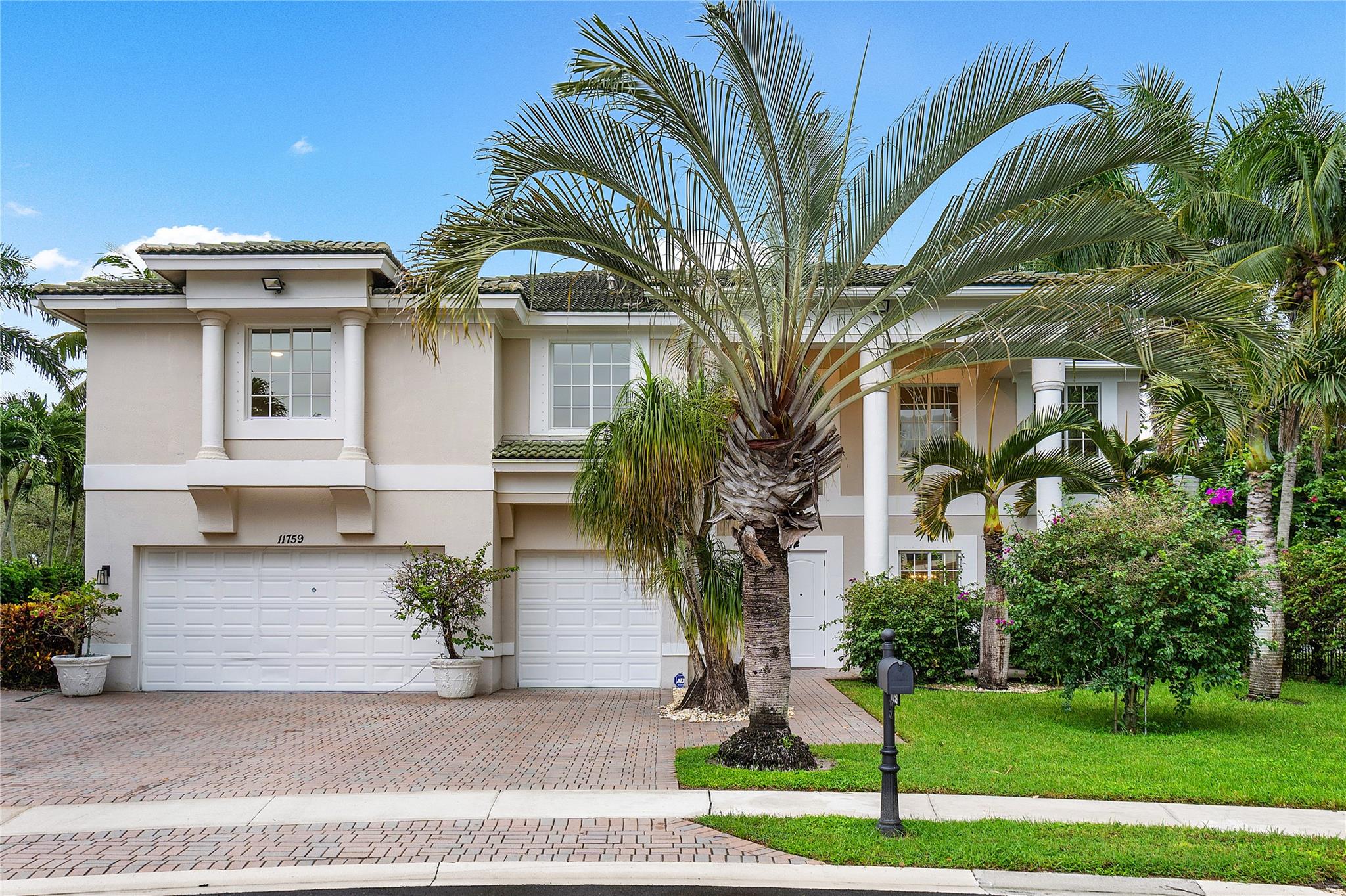 11759 Paradise Cove Ln Wellington FL 33449 | F10490139