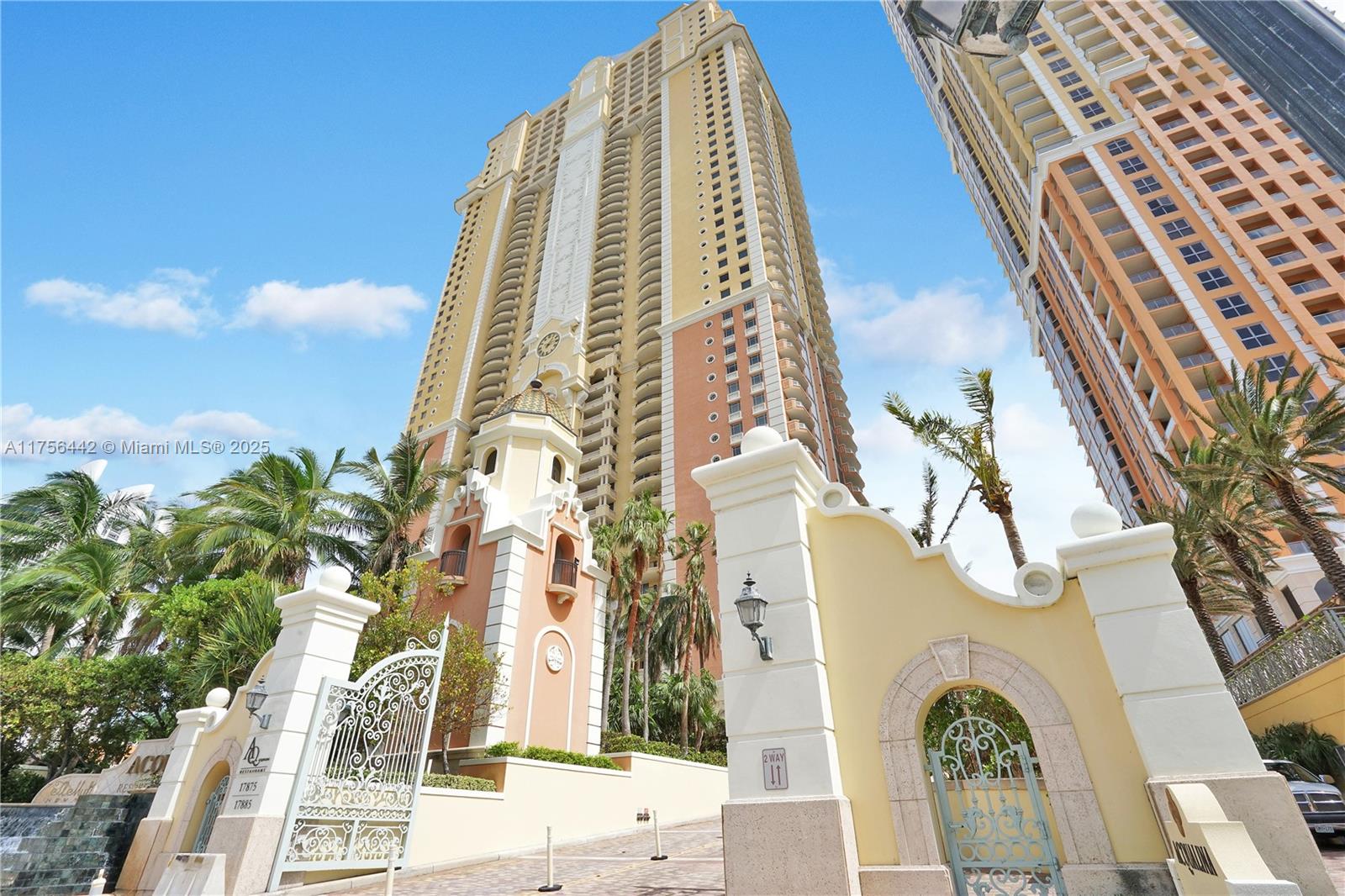 Apartamento à Venda em Sunny Isles Beach, FL